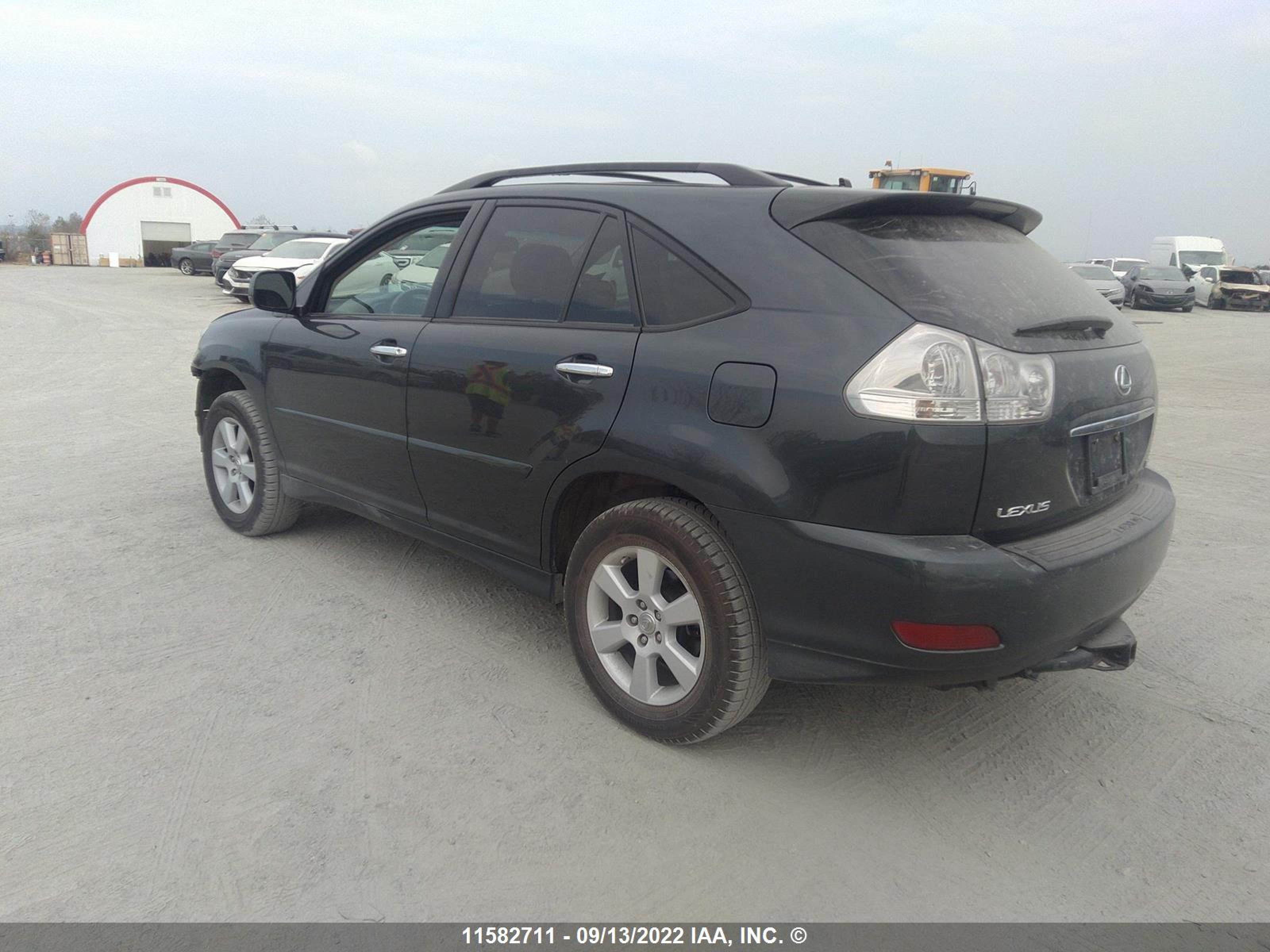 Photo 2 VIN: 2T2HK31U48C051661 - LEXUS RX 