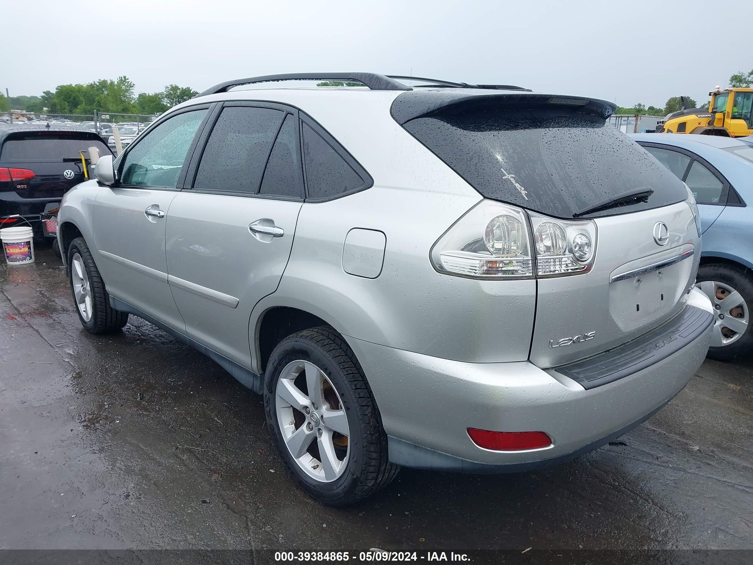 Photo 2 VIN: 2T2HK31U48C073885 - LEXUS RX 