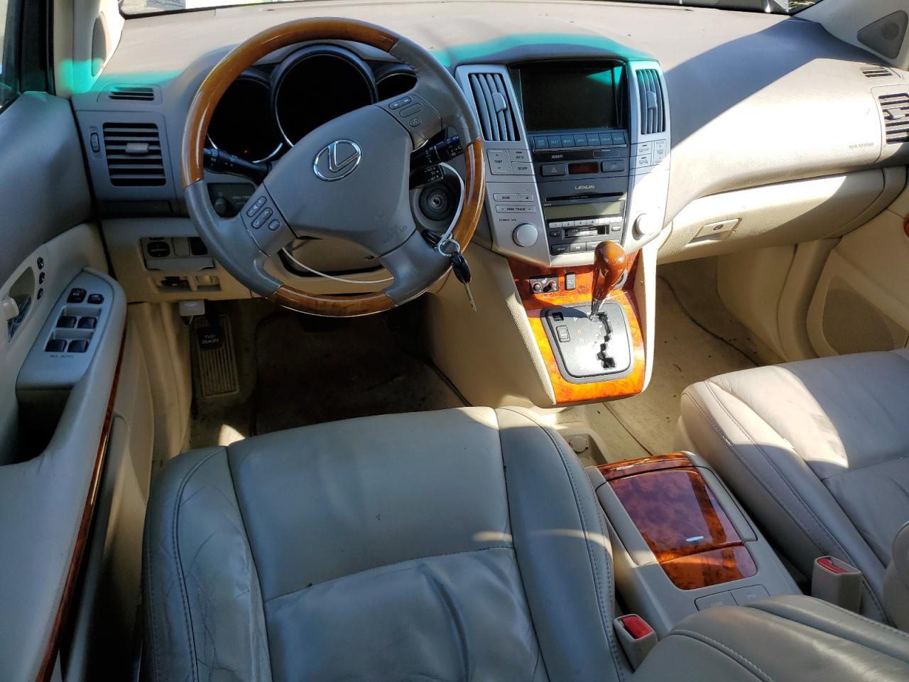 Photo 7 VIN: 2T2HK31U49C111164 - LEXUS RX 