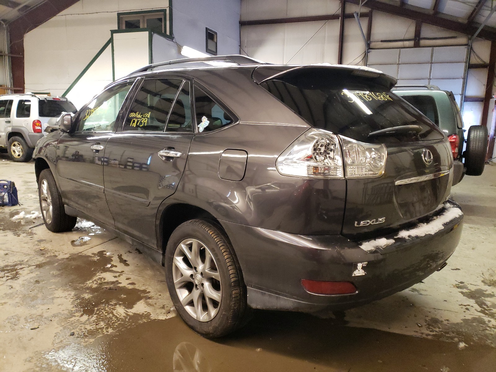 Photo 2 VIN: 2T2HK31U49C117689 - LEXUS RX 350 