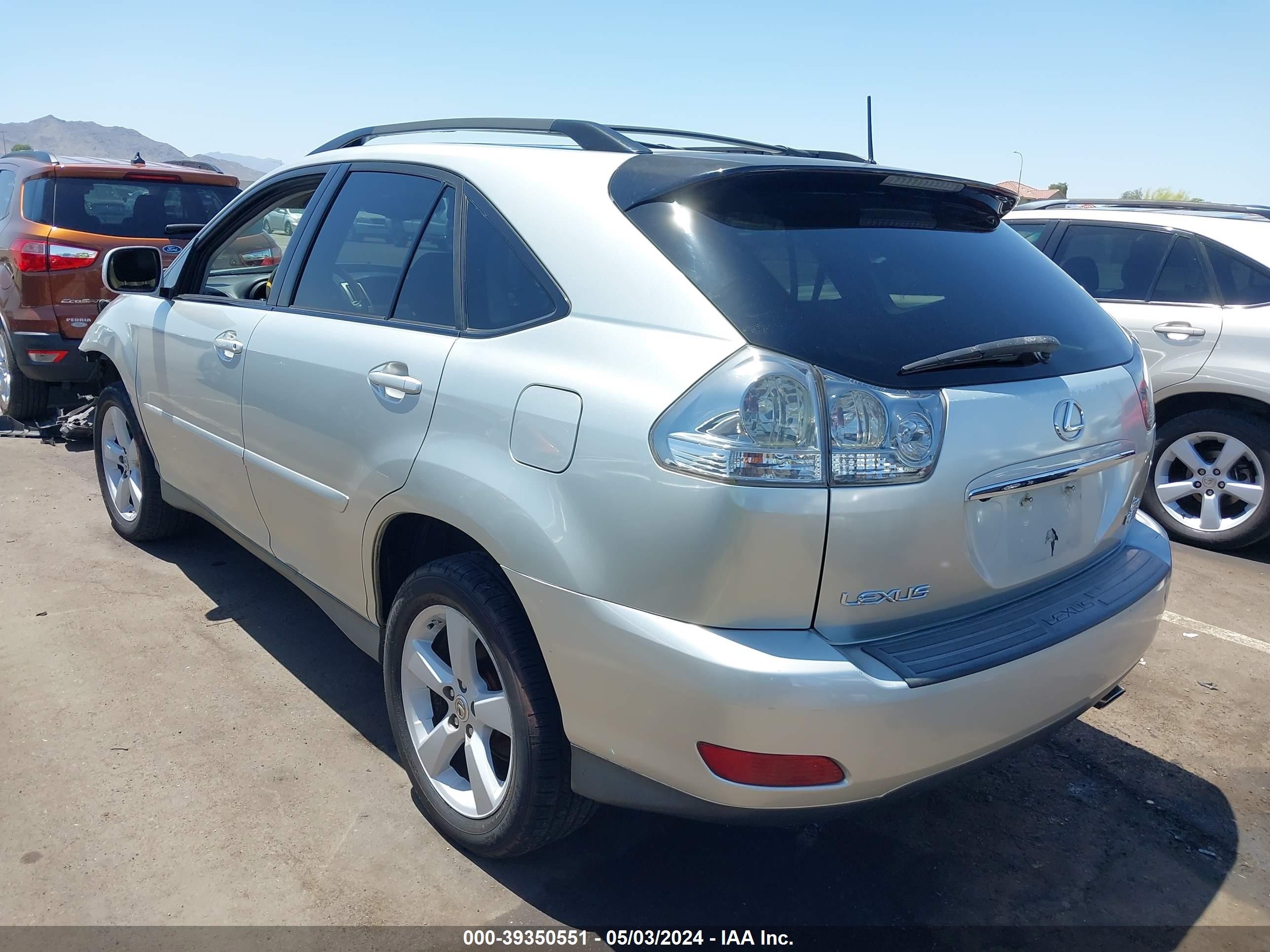 Photo 2 VIN: 2T2HK31U57C015301 - LEXUS RX 