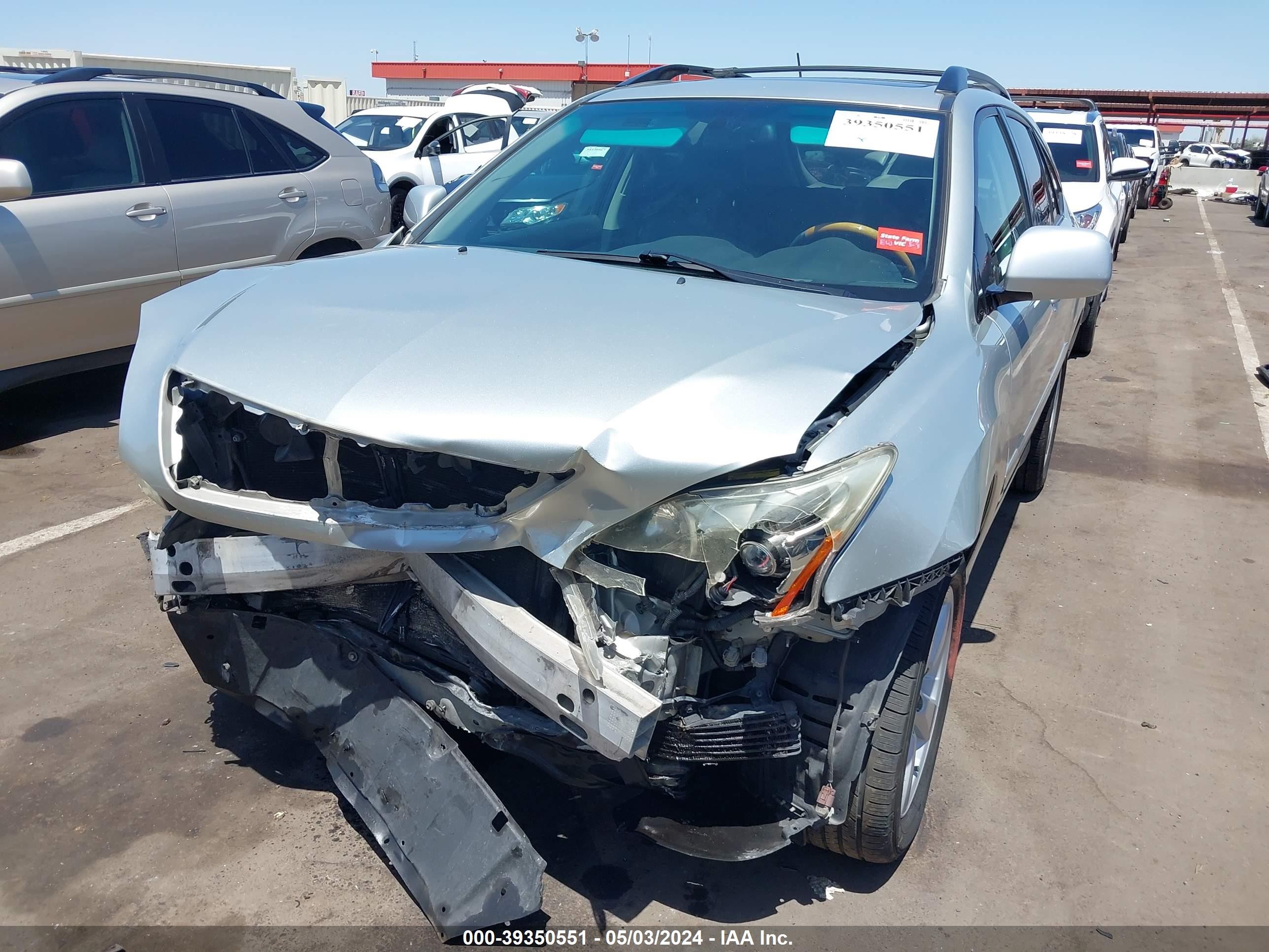 Photo 5 VIN: 2T2HK31U57C015301 - LEXUS RX 