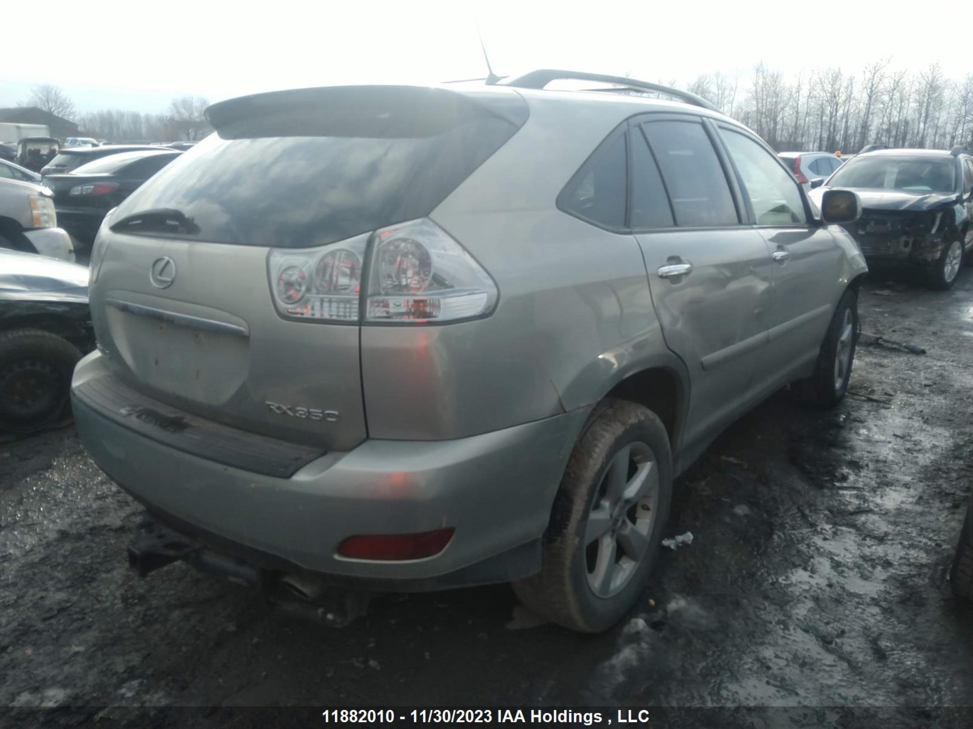 Photo 3 VIN: 2T2HK31U58C050356 - LEXUS RX 