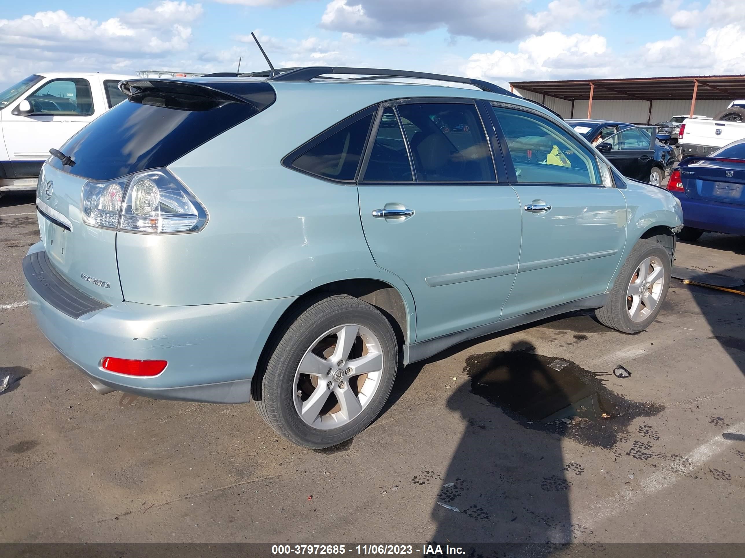 Photo 3 VIN: 2T2HK31U58C054861 - LEXUS RX 