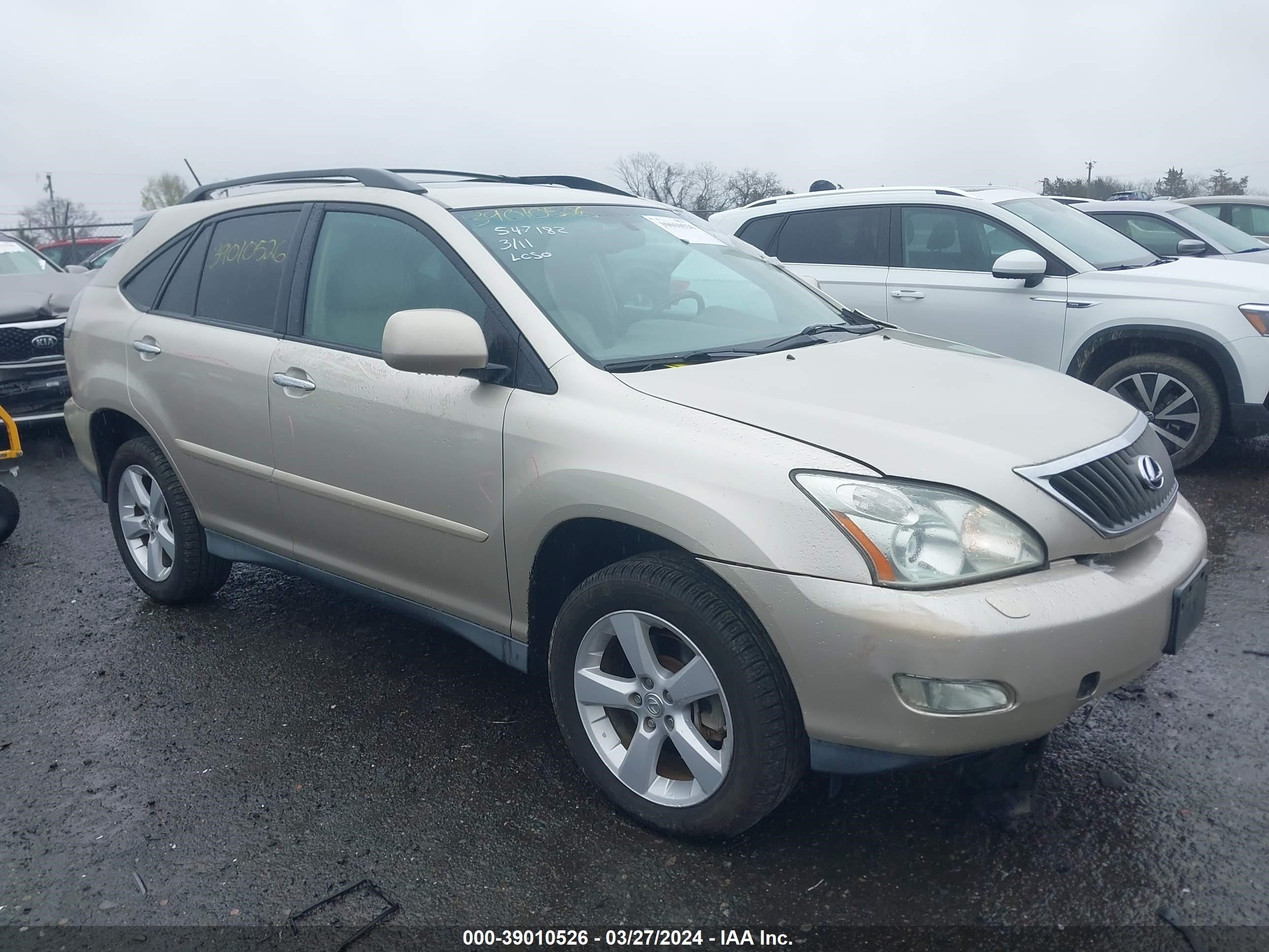 Photo 0 VIN: 2T2HK31U58C060692 - LEXUS RX 