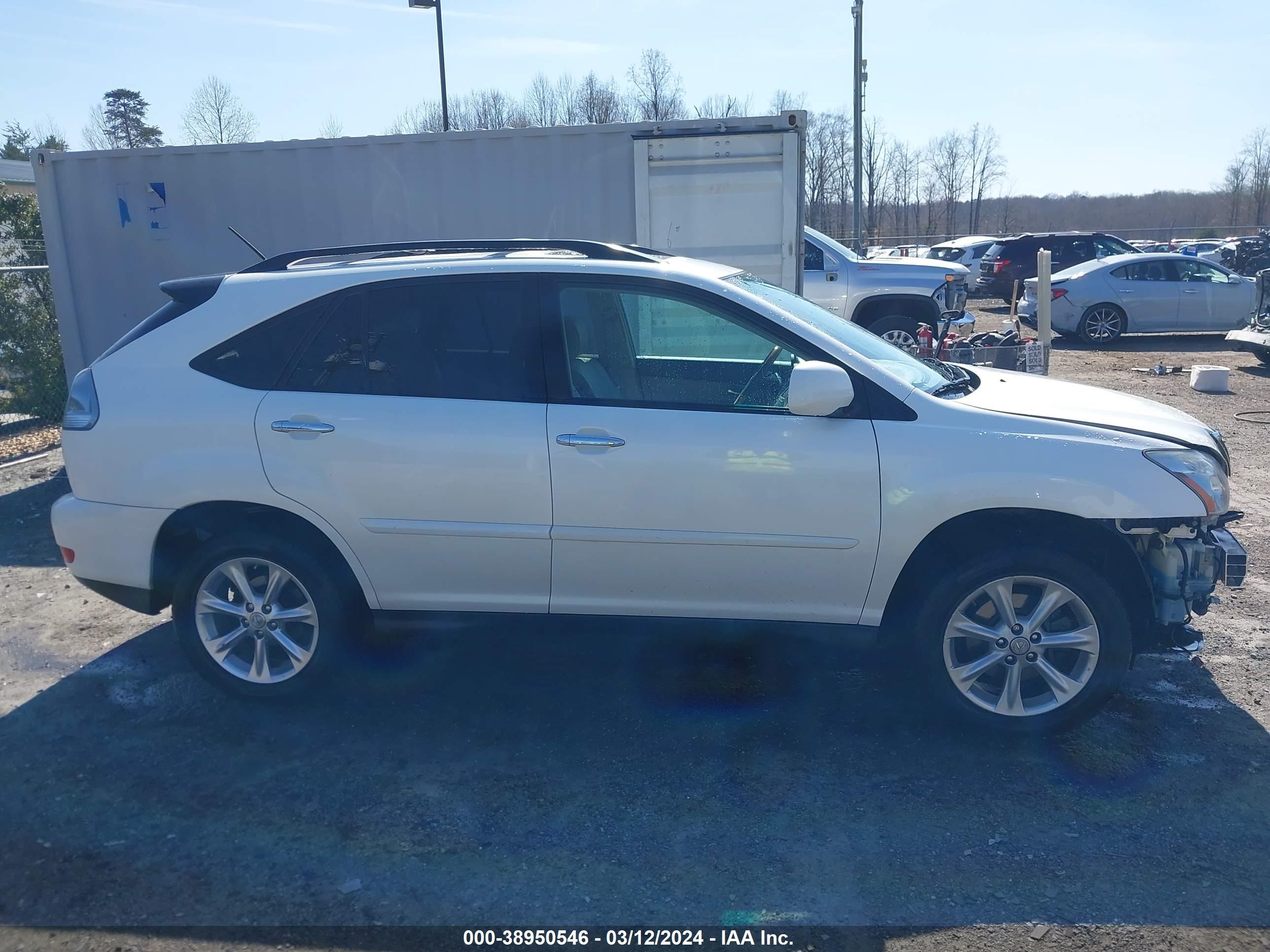 Photo 12 VIN: 2T2HK31U59C118401 - LEXUS RX 