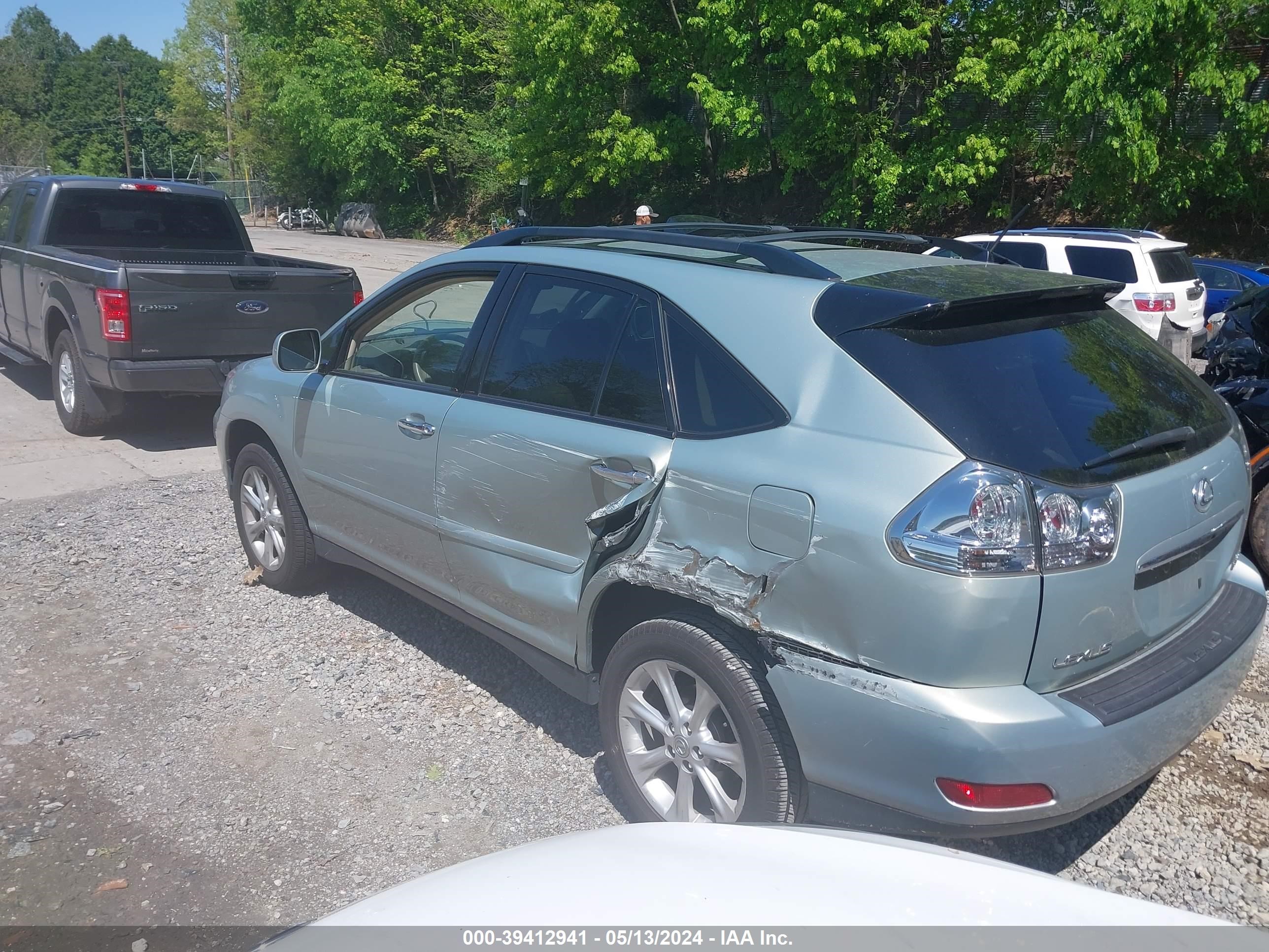 Photo 2 VIN: 2T2HK31U59C123646 - LEXUS RX 