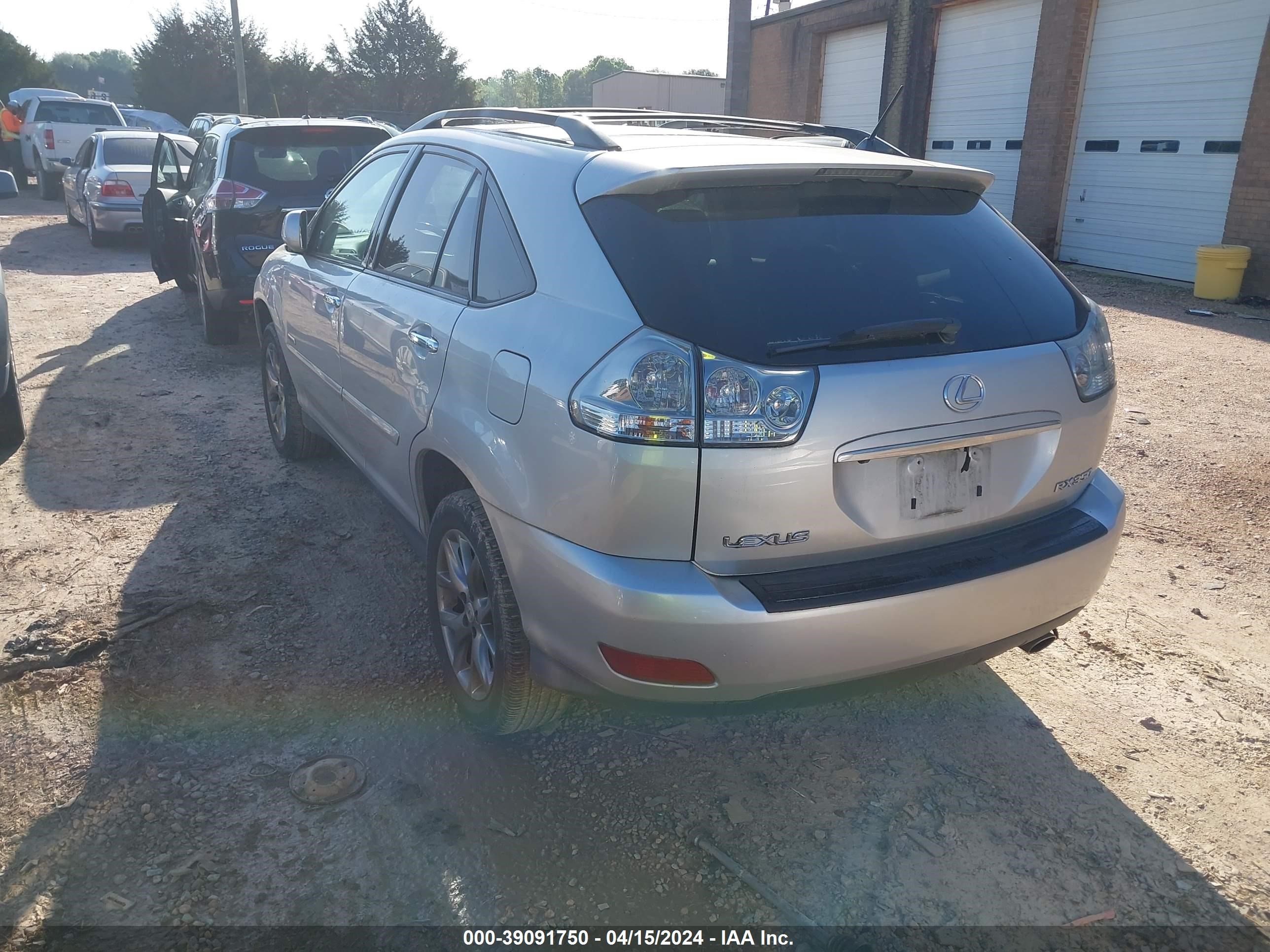 Photo 2 VIN: 2T2HK31U59C128345 - LEXUS RX 