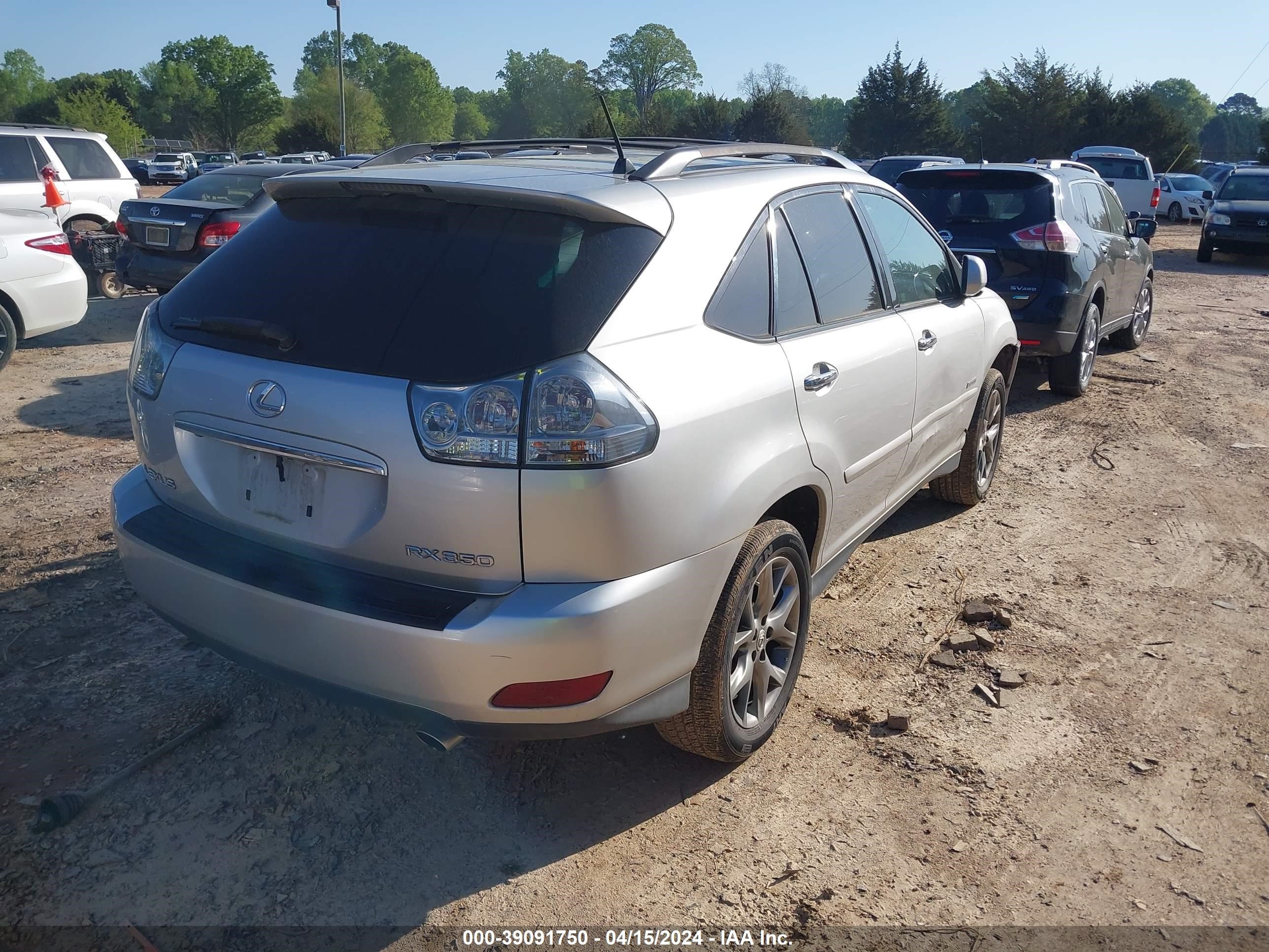 Photo 3 VIN: 2T2HK31U59C128345 - LEXUS RX 