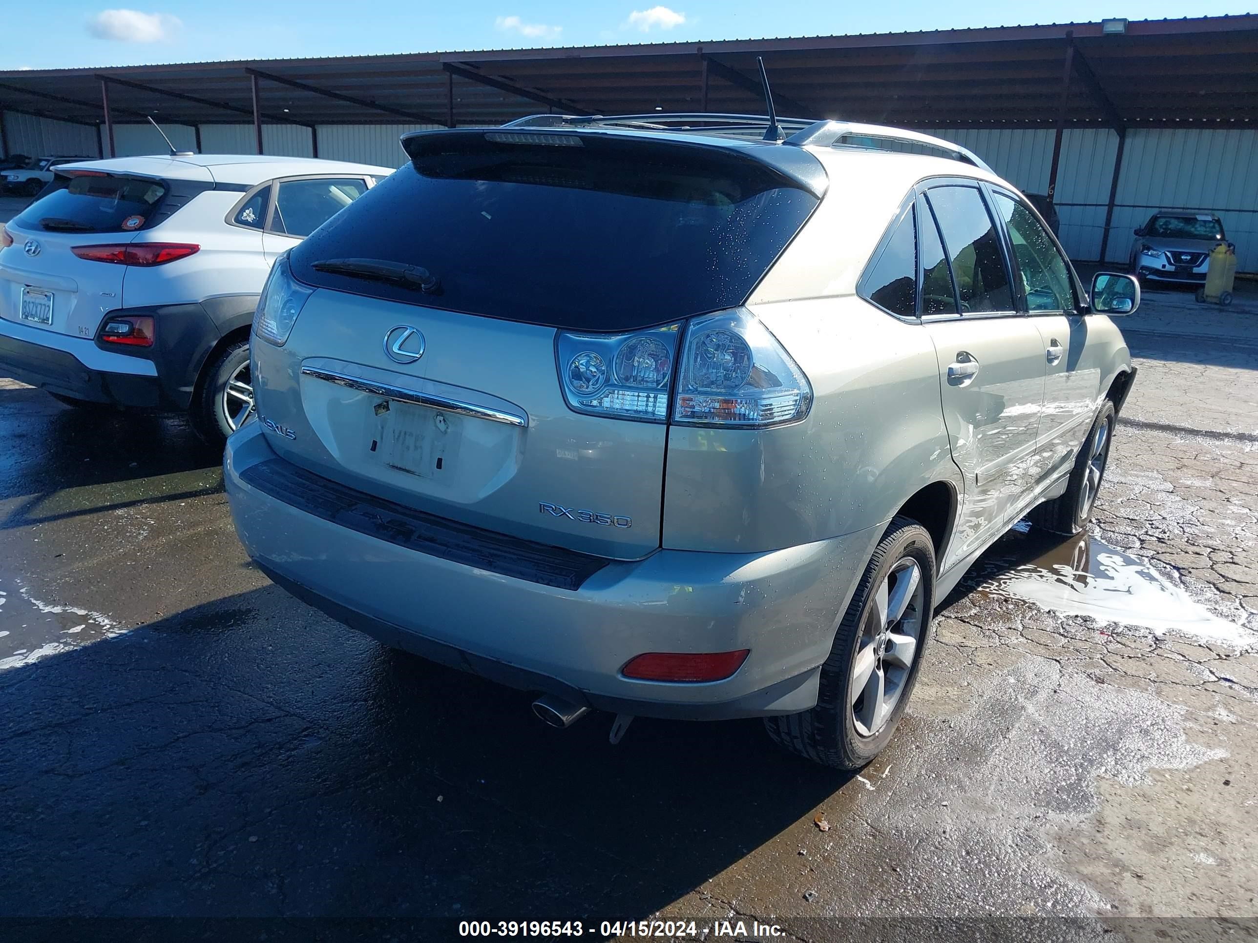 Photo 3 VIN: 2T2HK31U67C019633 - LEXUS RX 