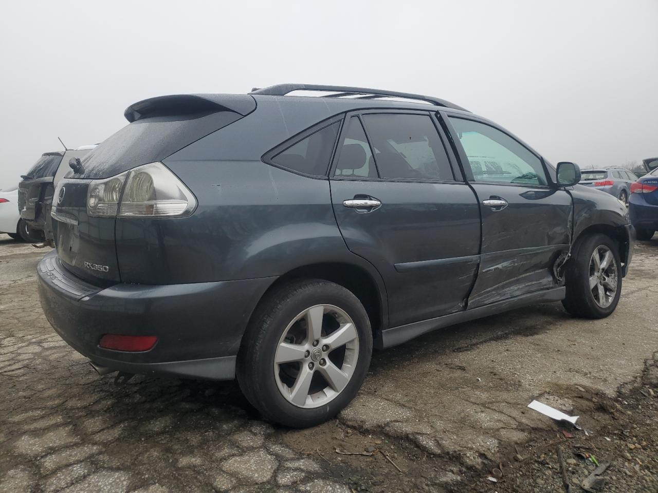 Photo 2 VIN: 2T2HK31U68C060510 - LEXUS RX 