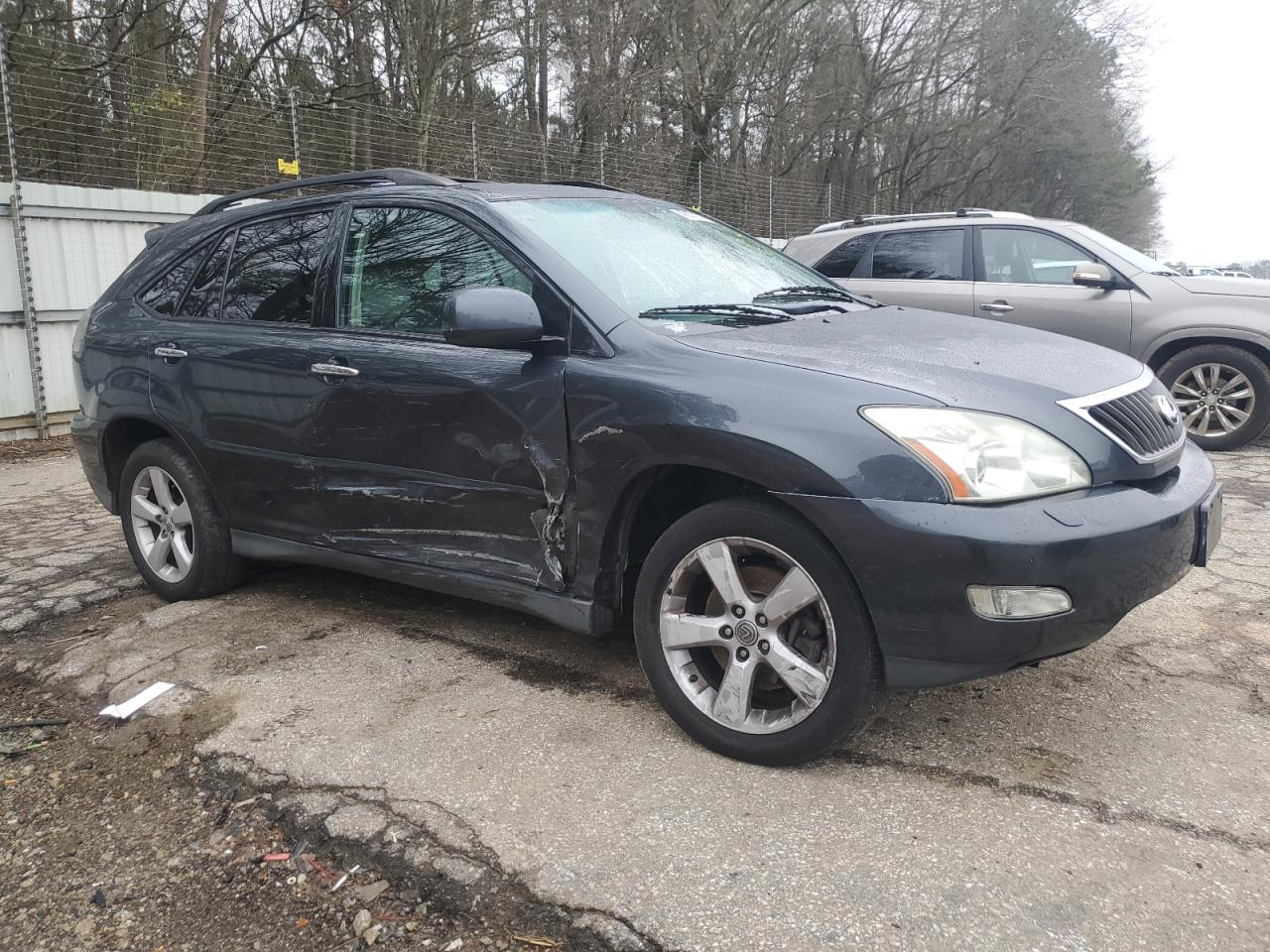 Photo 3 VIN: 2T2HK31U68C060510 - LEXUS RX 