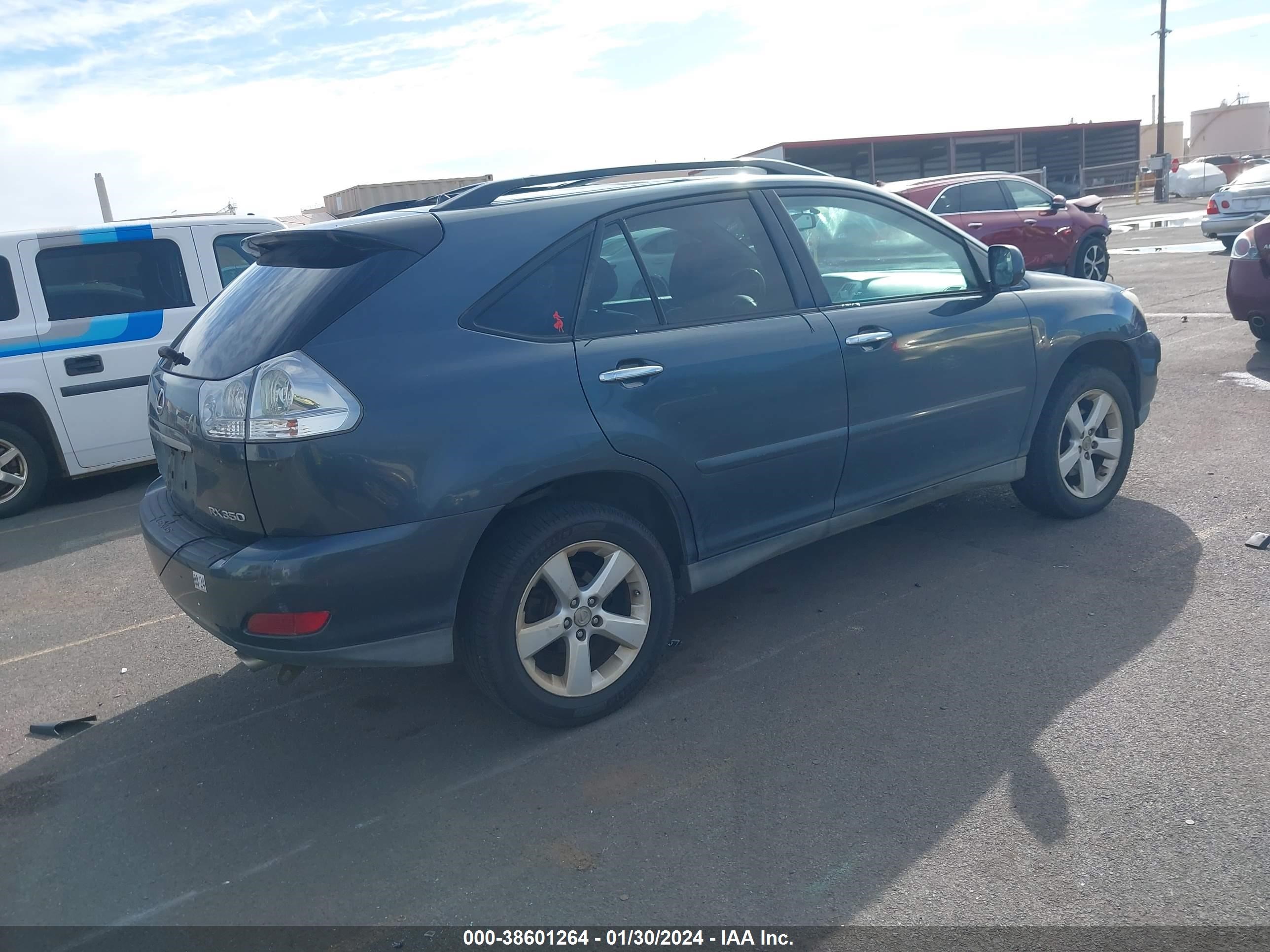 Photo 3 VIN: 2T2HK31U68C095533 - LEXUS RX 