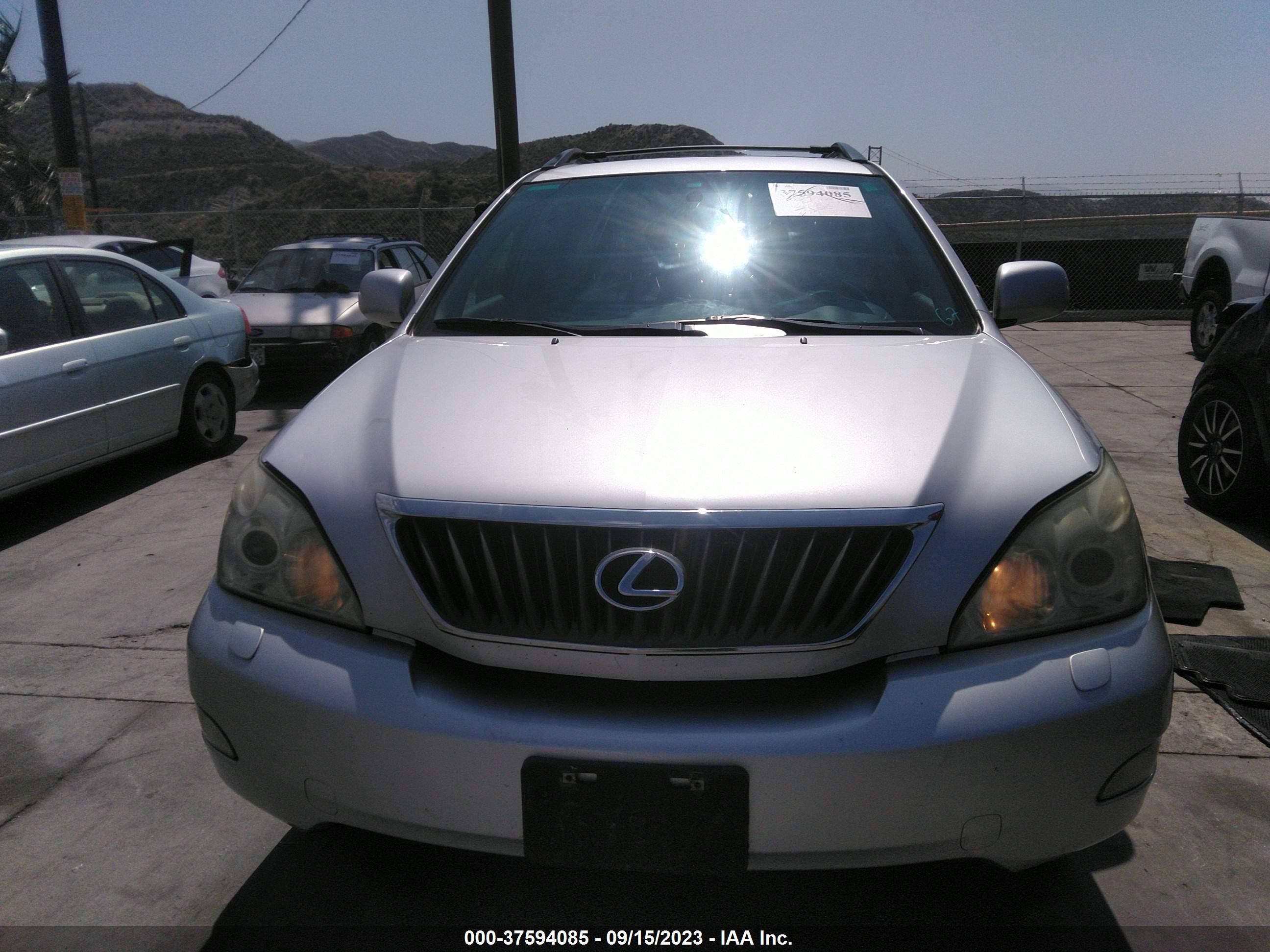 Photo 11 VIN: 2T2HK31U69C103289 - LEXUS RX 