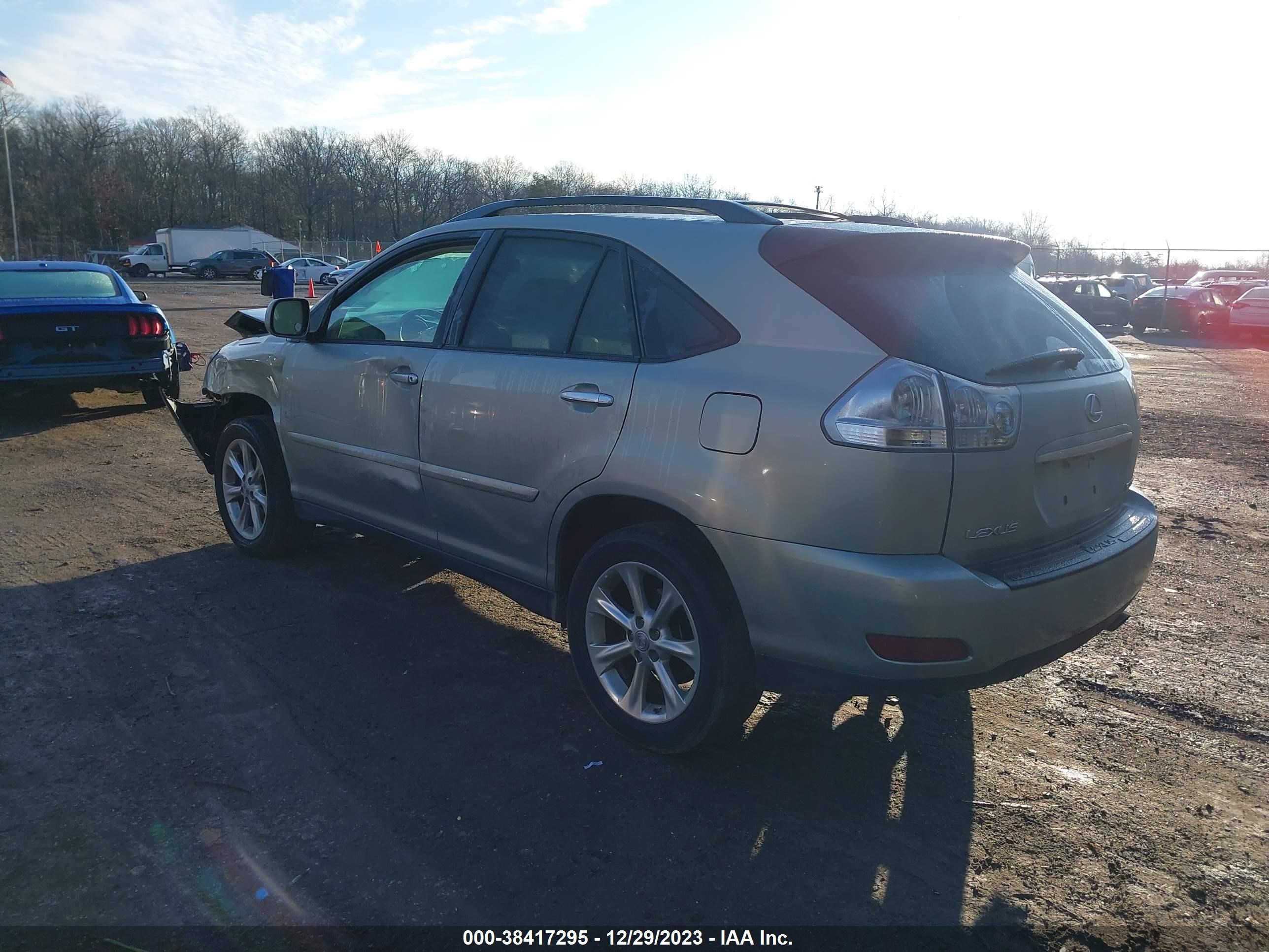 Photo 2 VIN: 2T2HK31U69C112784 - LEXUS RX 