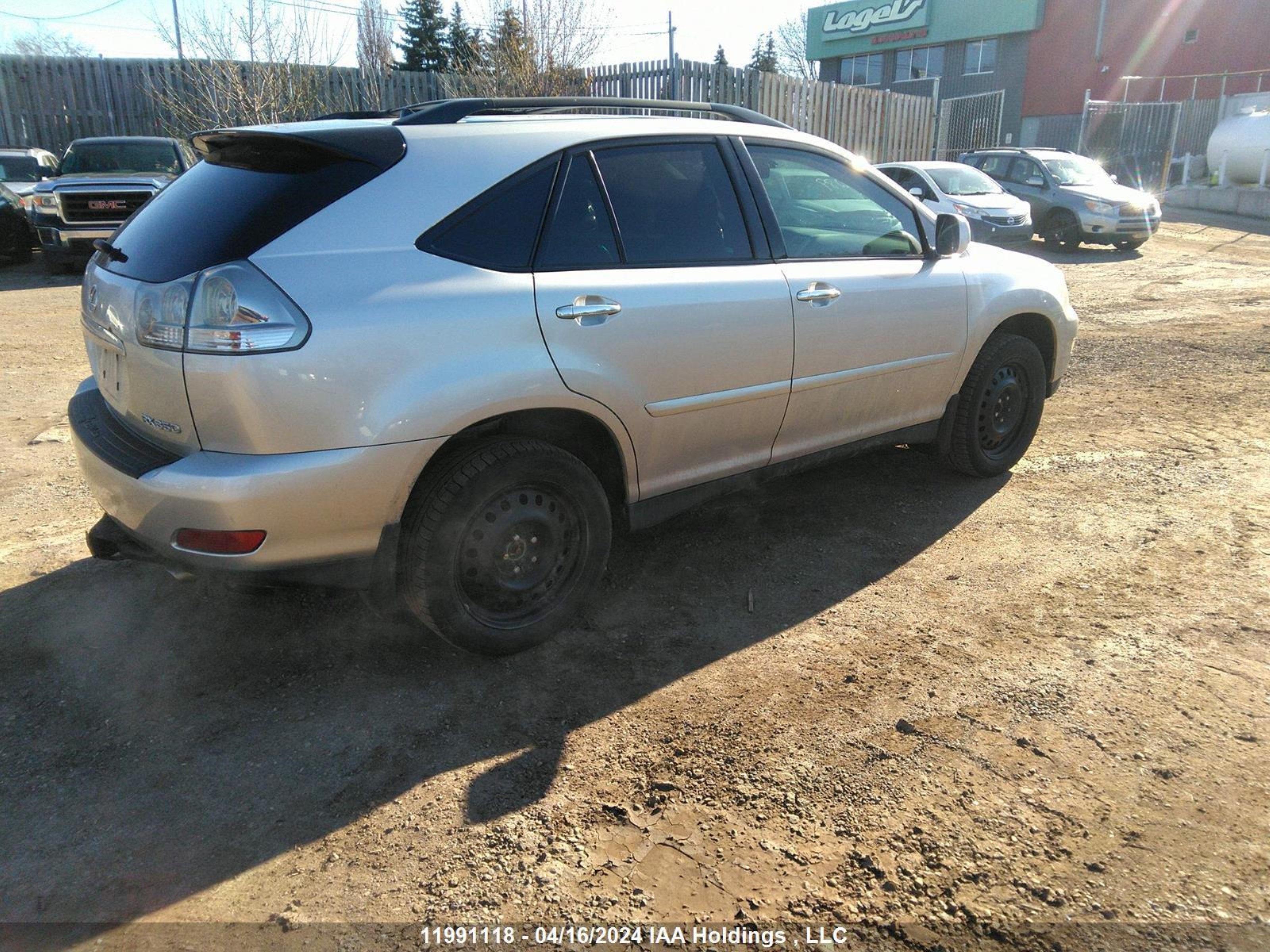 Photo 3 VIN: 2T2HK31U78C063691 - LEXUS RX 