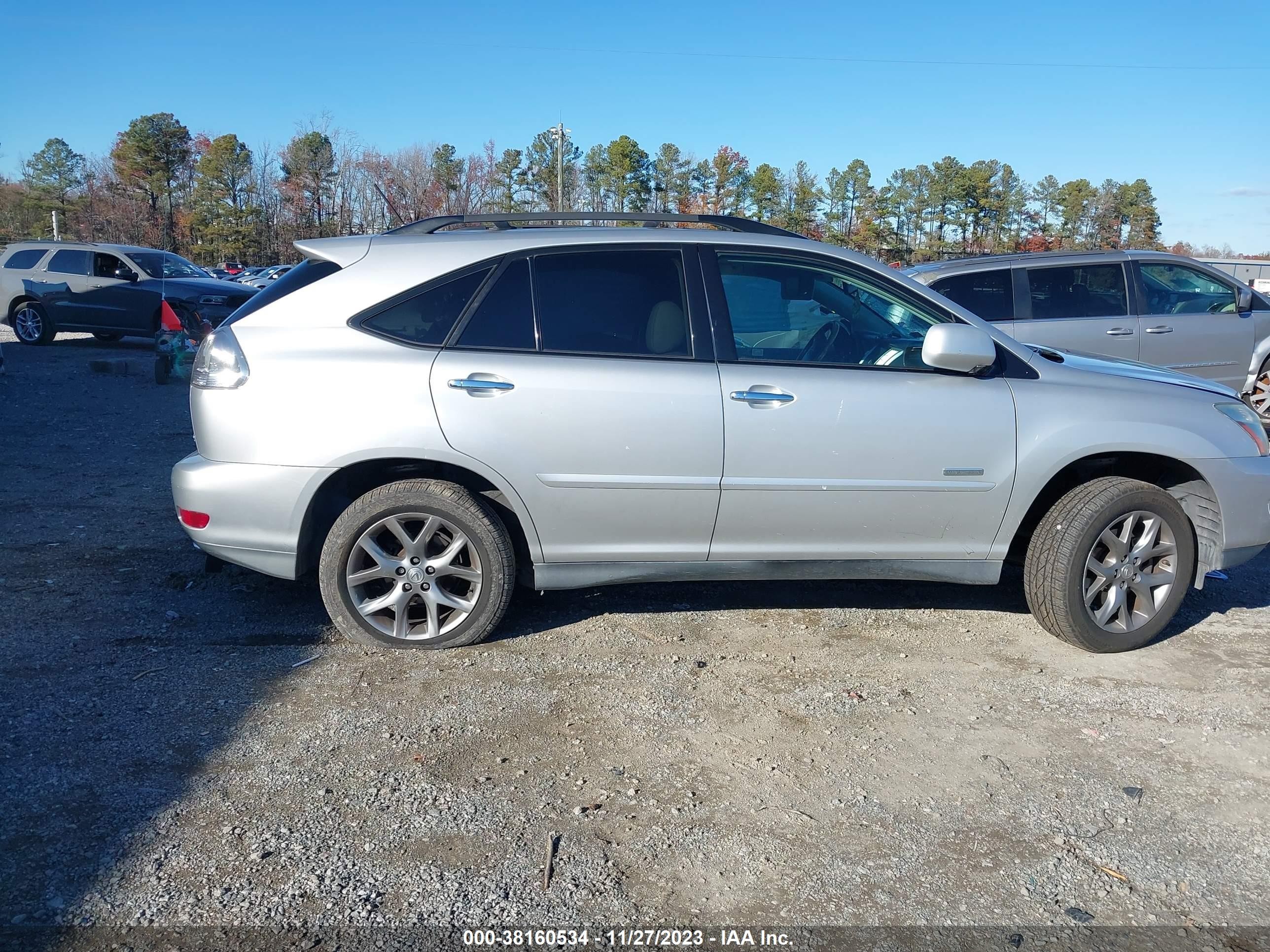 Photo 12 VIN: 2T2HK31U79C130906 - LEXUS RX 