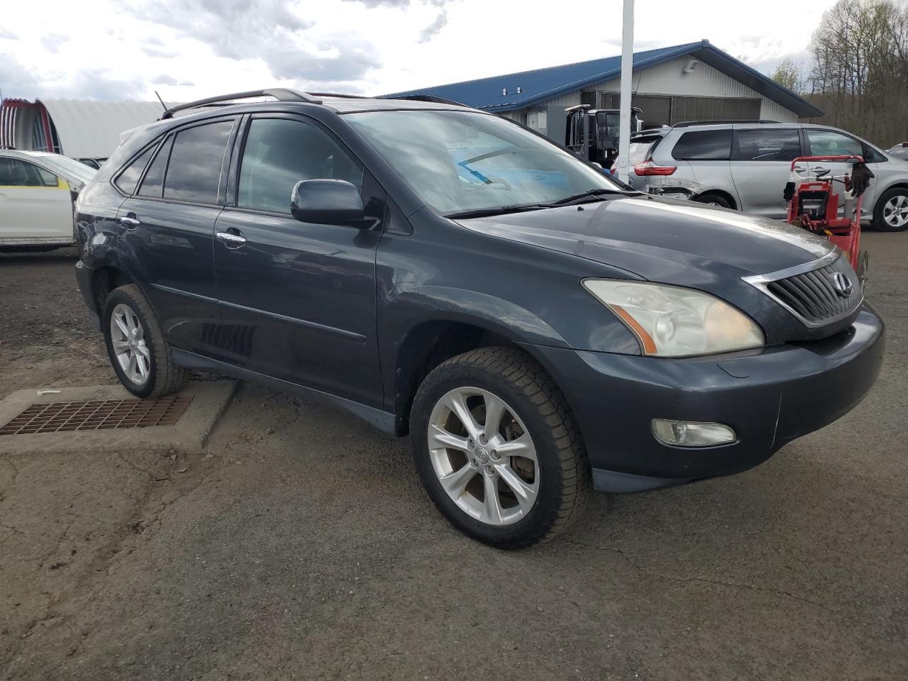 Photo 3 VIN: 2T2HK31U88C058757 - LEXUS RX 