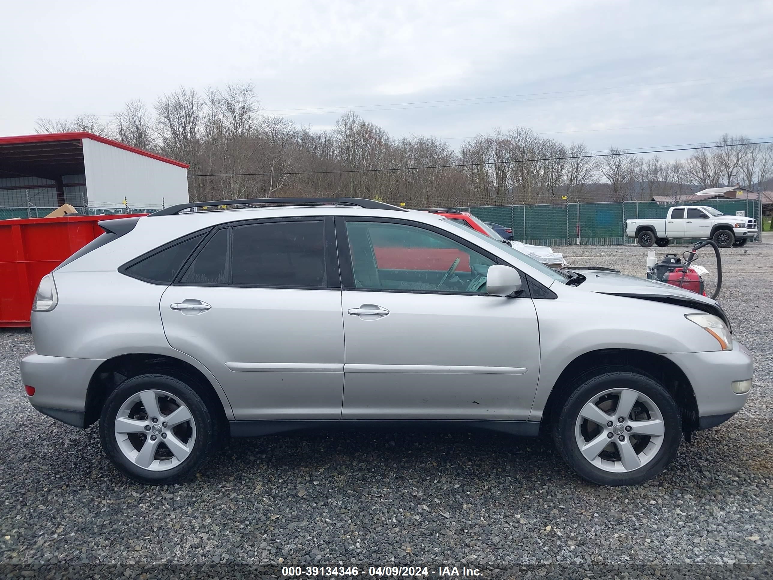 Photo 12 VIN: 2T2HK31U89C097057 - LEXUS RX 