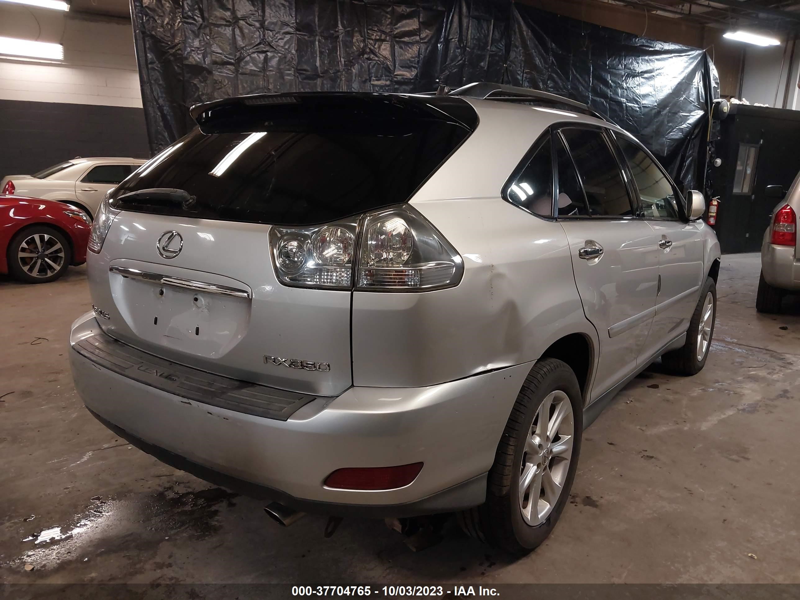 Photo 3 VIN: 2T2HK31U89C114973 - LEXUS RX 