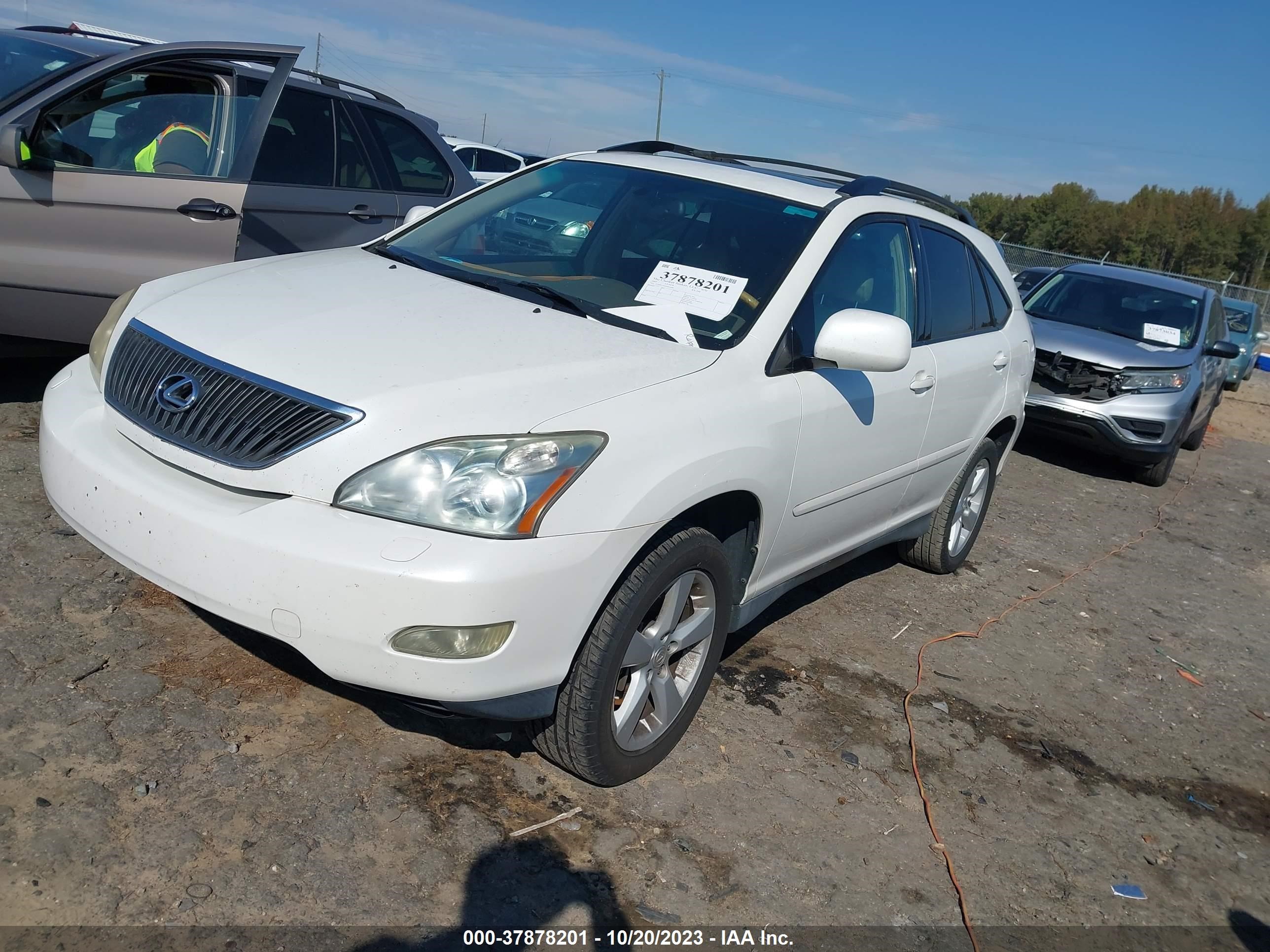 Photo 1 VIN: 2T2HK31U97C010389 - LEXUS RX 