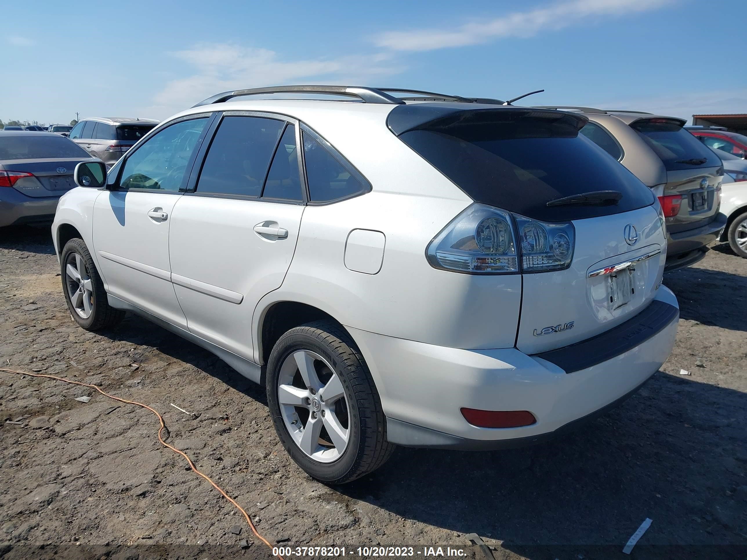 Photo 2 VIN: 2T2HK31U97C010389 - LEXUS RX 