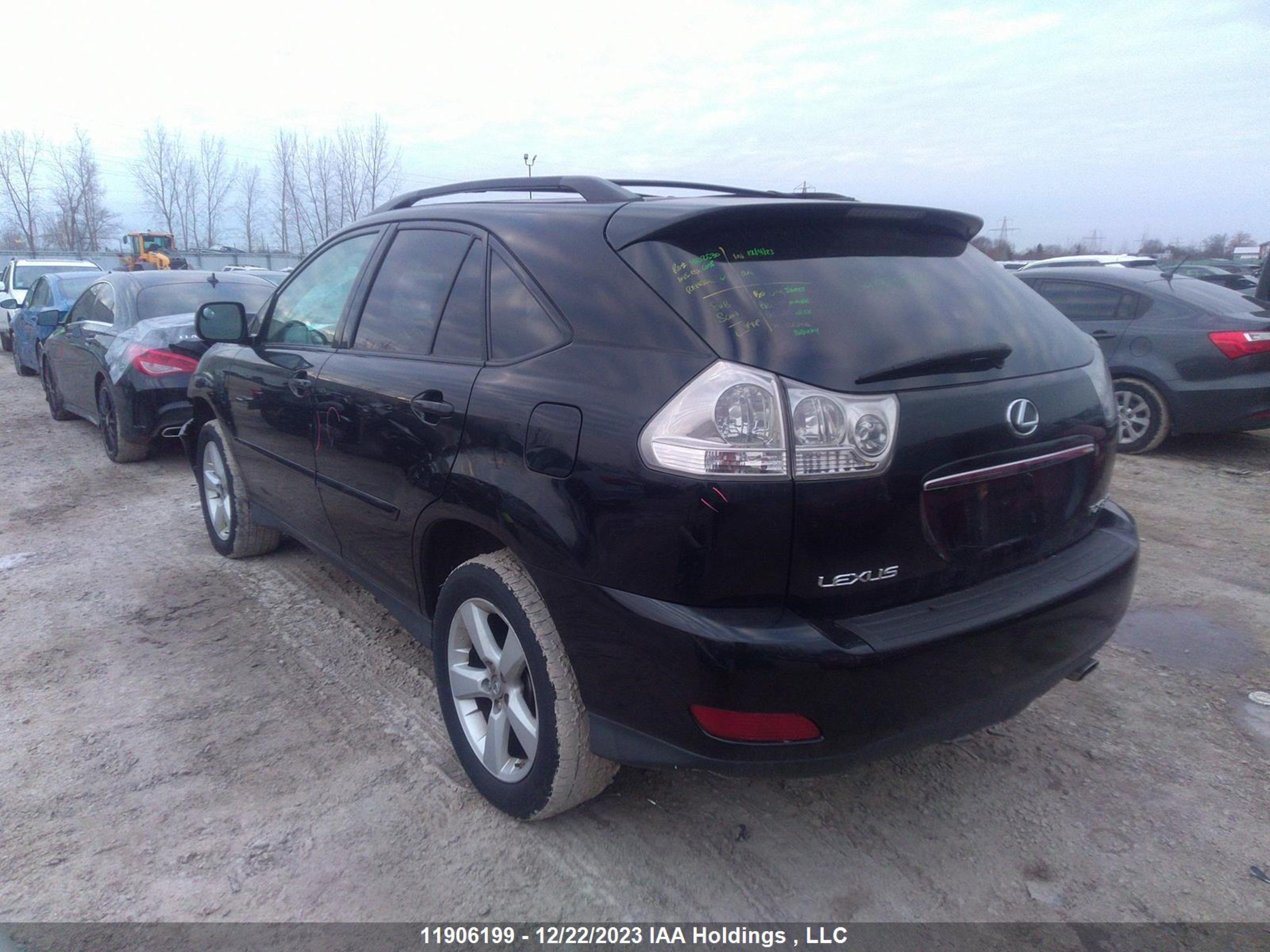 Photo 2 VIN: 2T2HK31U97C038175 - LEXUS RX 