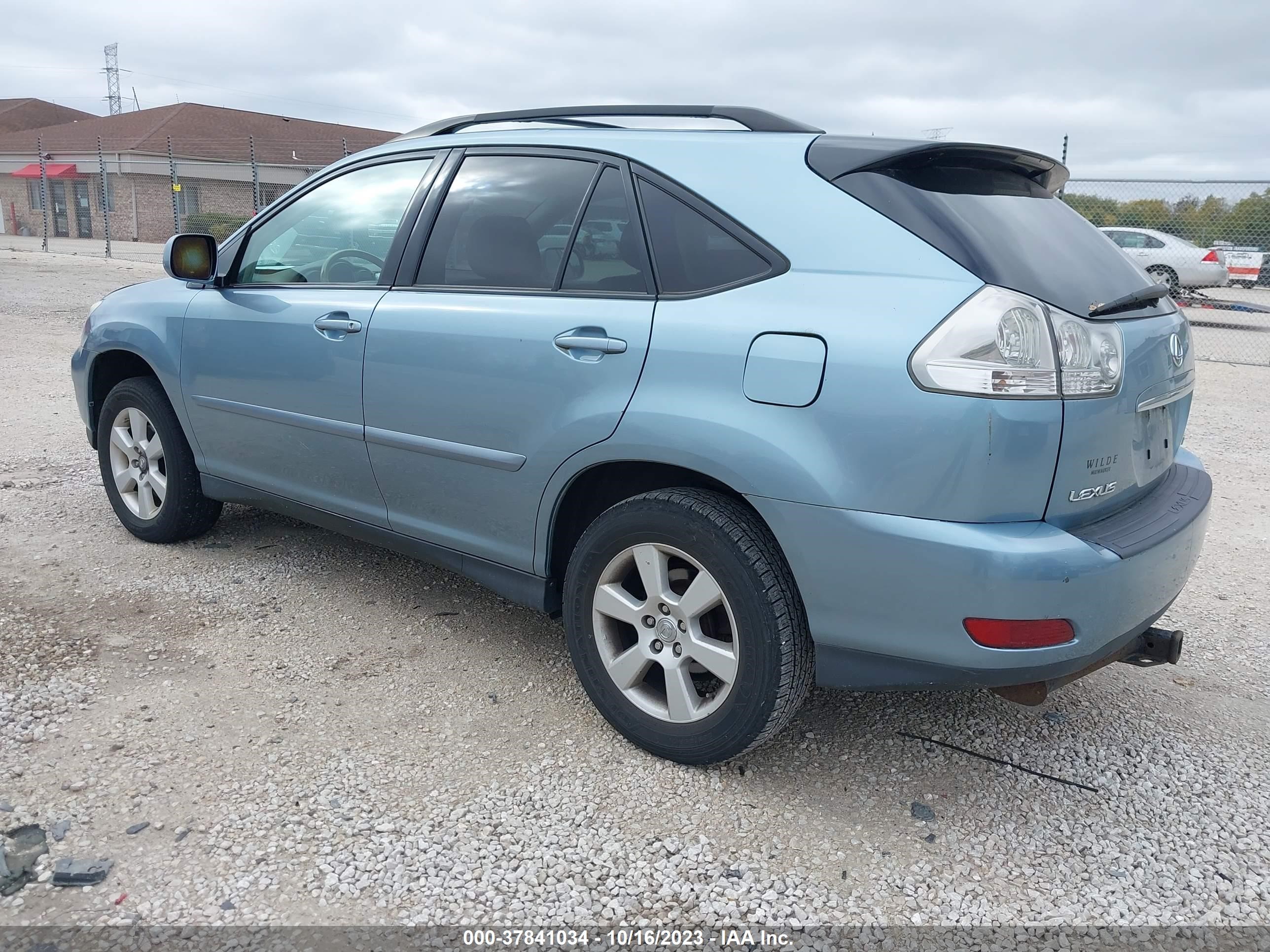 Photo 2 VIN: 2T2HK31U97C038600 - LEXUS RX 