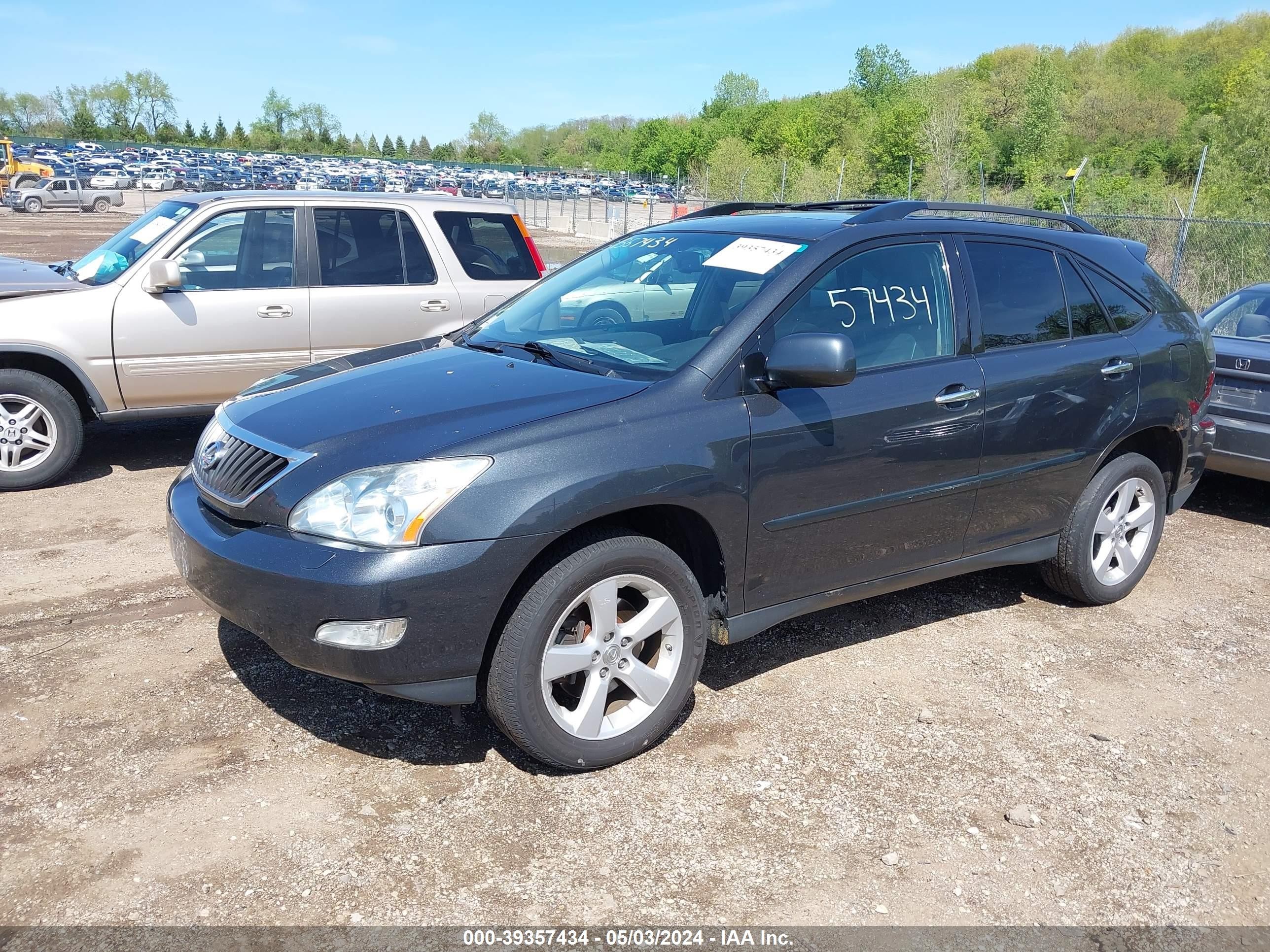 Photo 1 VIN: 2T2HK31U98C054233 - LEXUS RX 