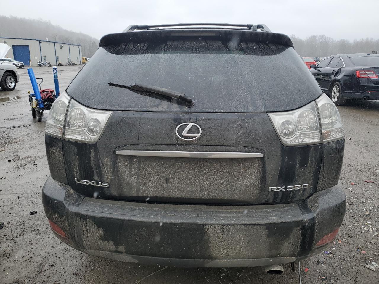 Photo 5 VIN: 2T2HK31U99C102380 - LEXUS RX 