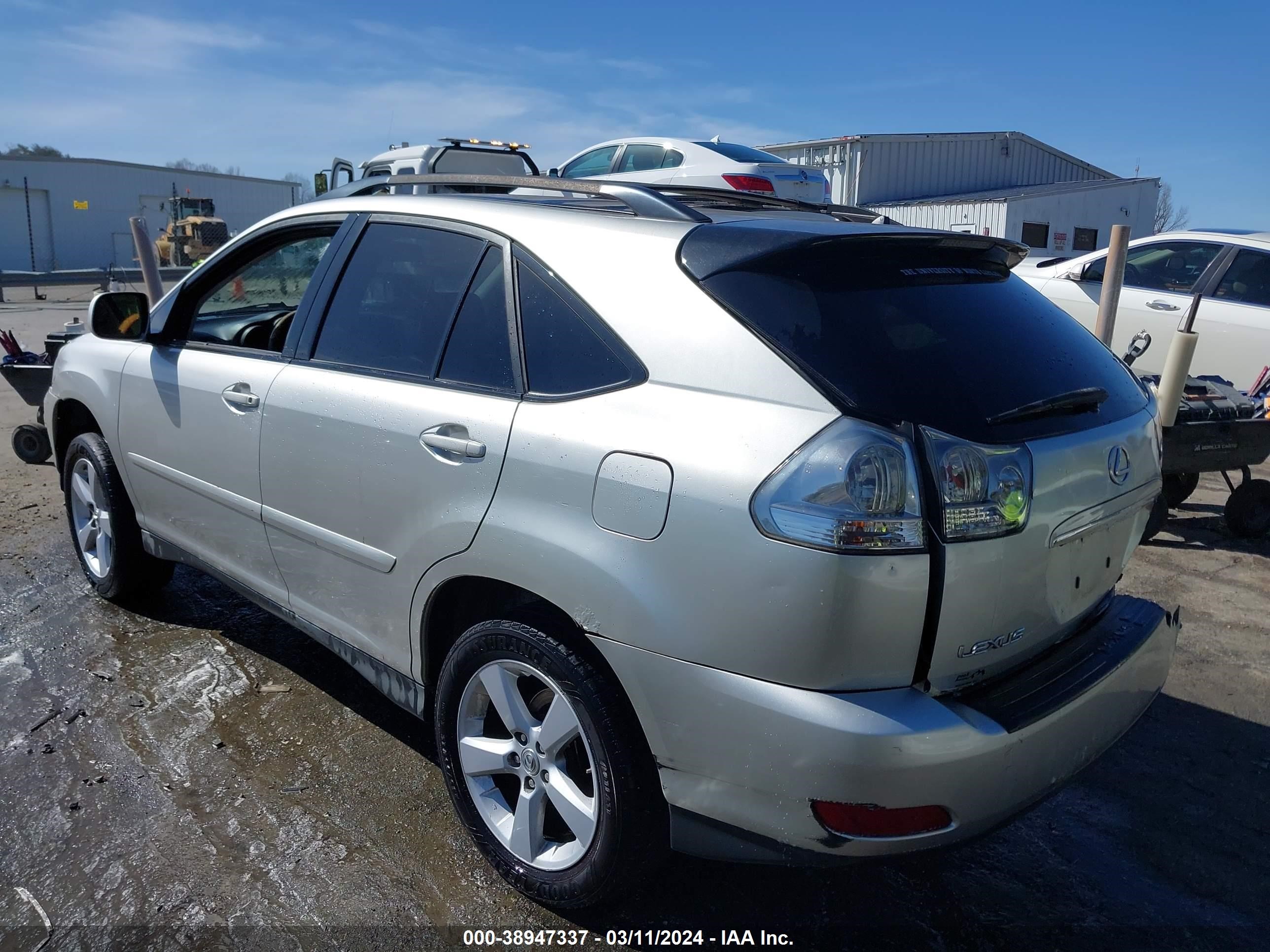 Photo 2 VIN: 2T2HK31UX7C020798 - LEXUS RX 