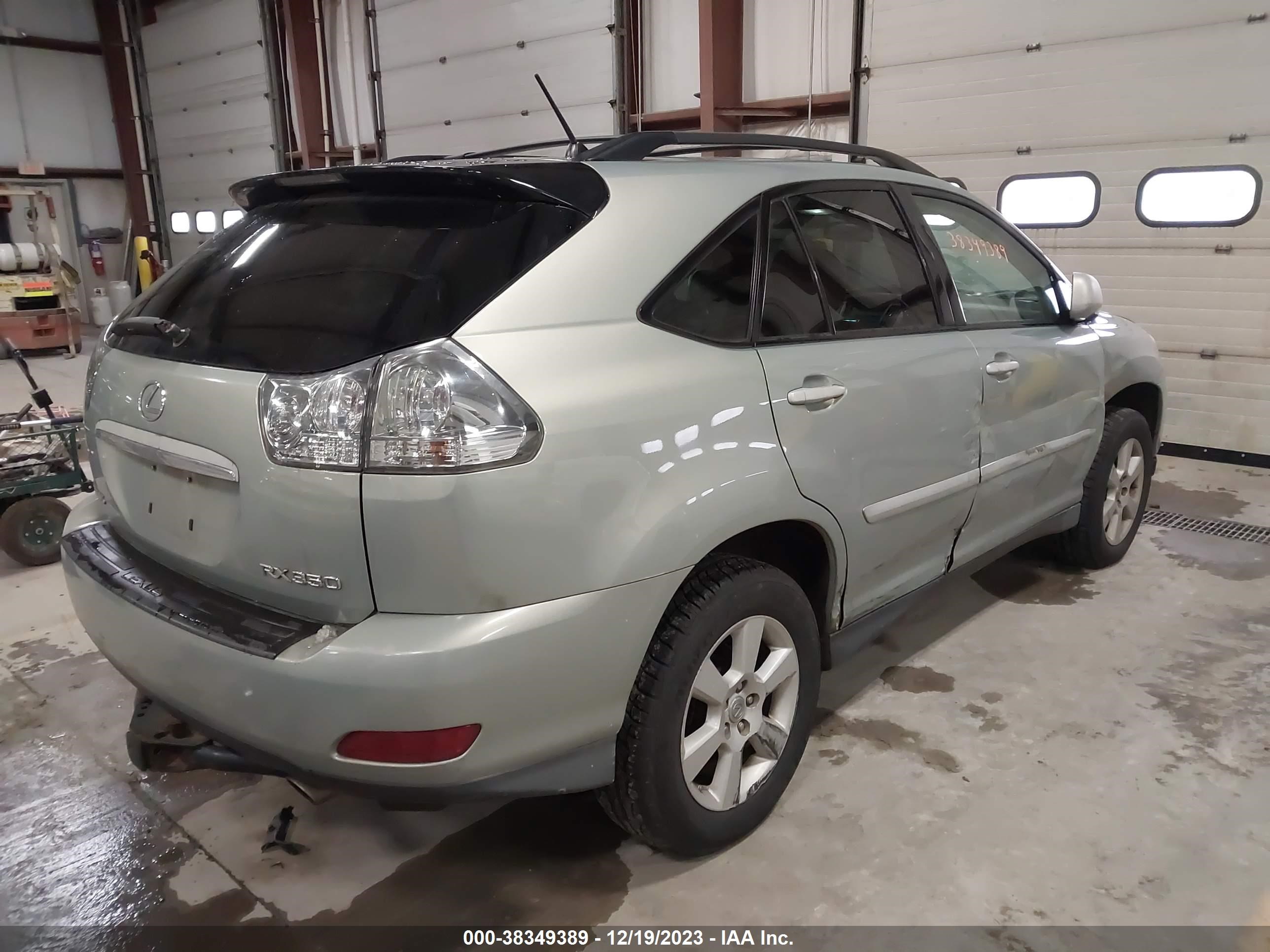 Photo 3 VIN: 2T2HK31UX7C044115 - LEXUS RX 