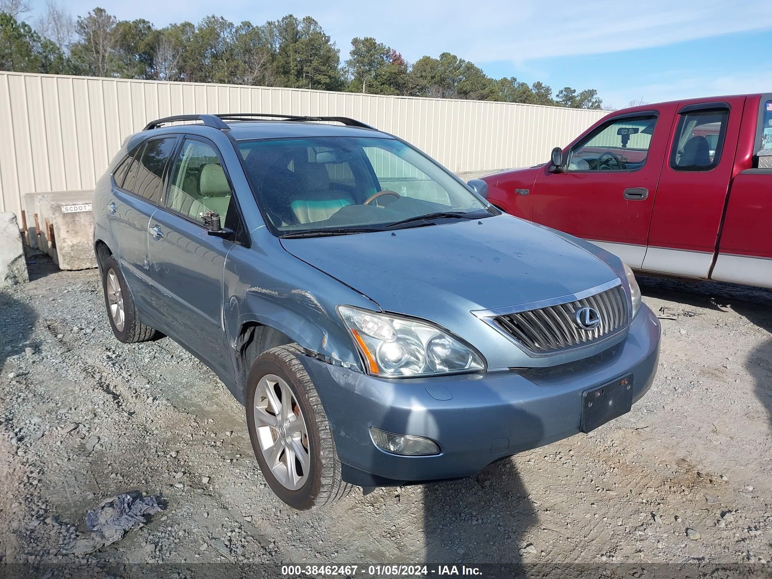 Photo 0 VIN: 2T2HK31UX8C069811 - LEXUS RX 