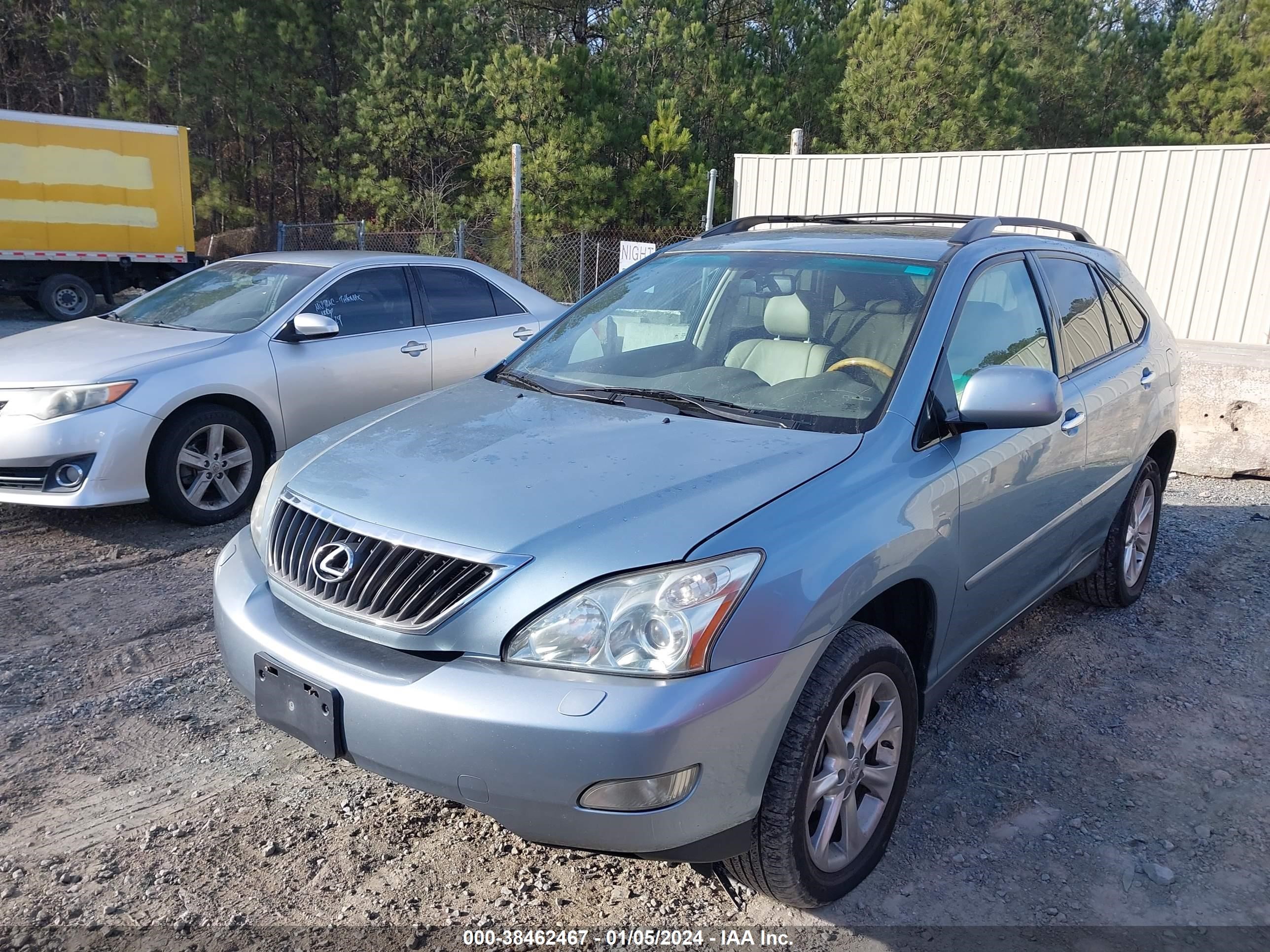 Photo 1 VIN: 2T2HK31UX8C069811 - LEXUS RX 