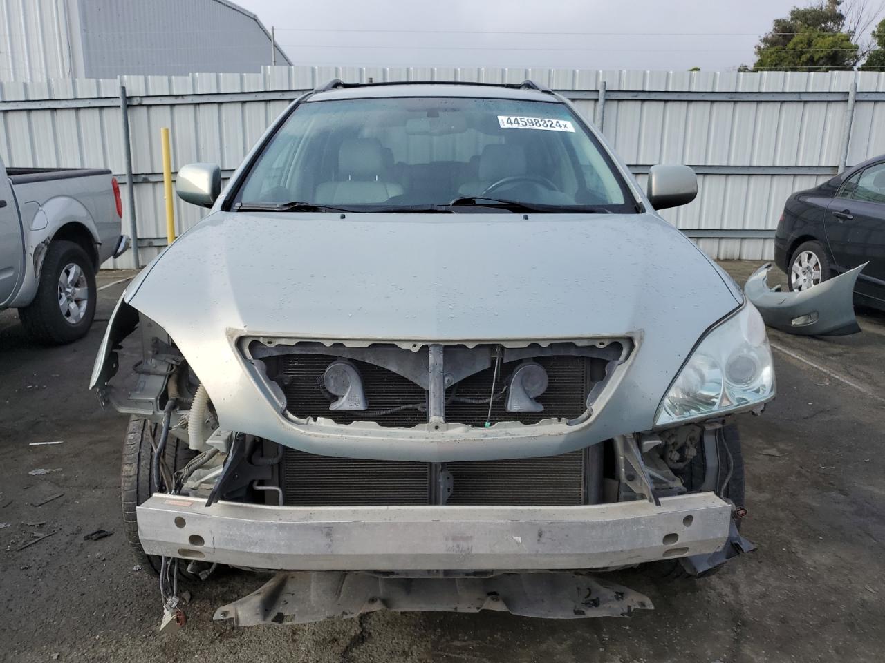 Photo 4 VIN: 2T2HK31UX8C072403 - LEXUS RX 