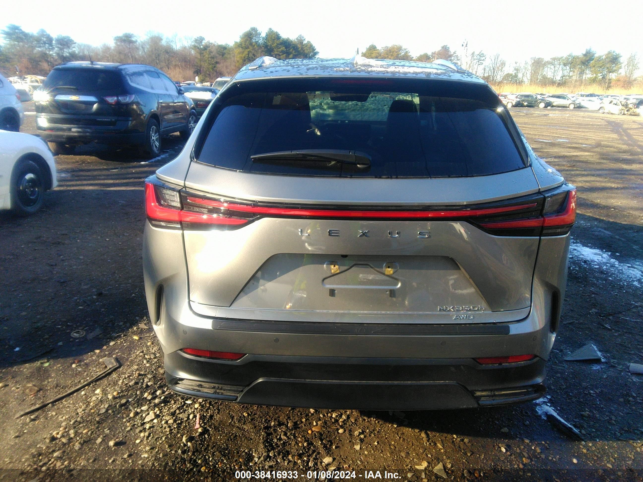 Photo 16 VIN: 2T2HKCEZ9RC022163 - LEXUS NX 