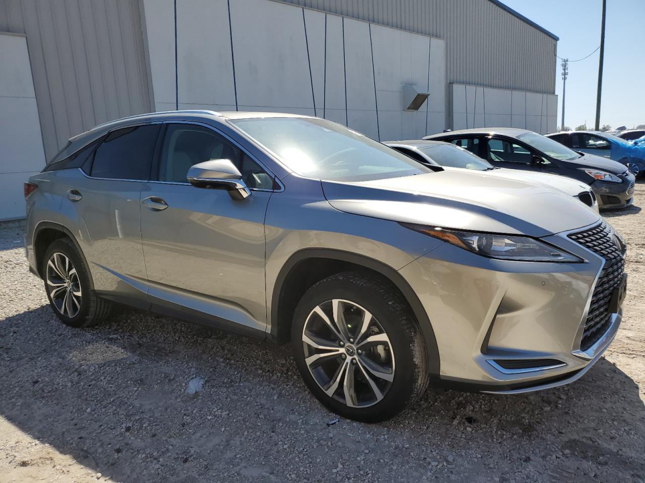 Photo 3 VIN: 2T2HZMAAXMC188217 - LEXUS RX 