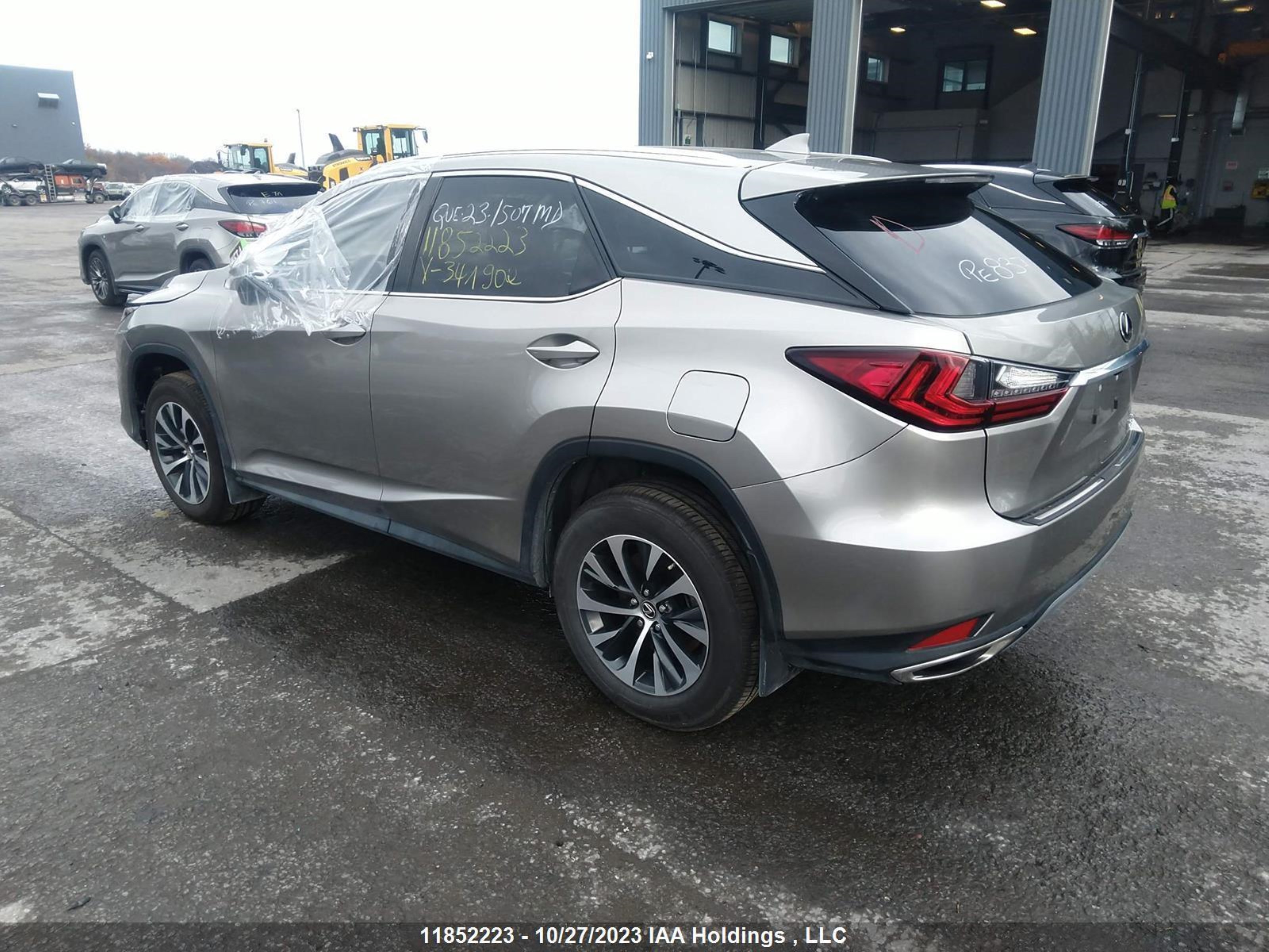 Photo 2 VIN: 2T2HZMDA6NC341902 - LEXUS RX 