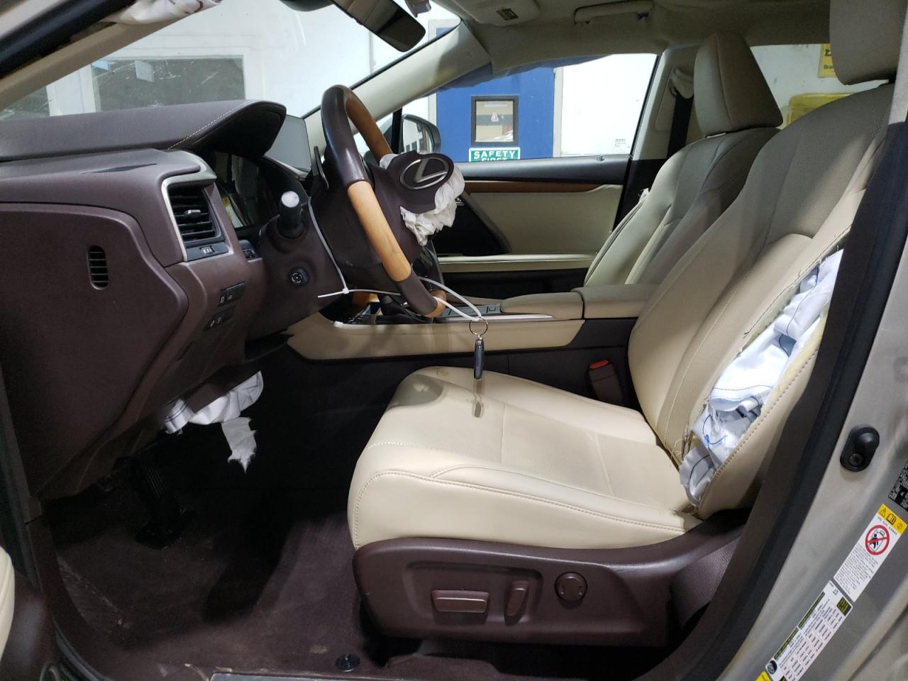 Photo 6 VIN: 2T2HZMDA7LC215318 - LEXUS RX 