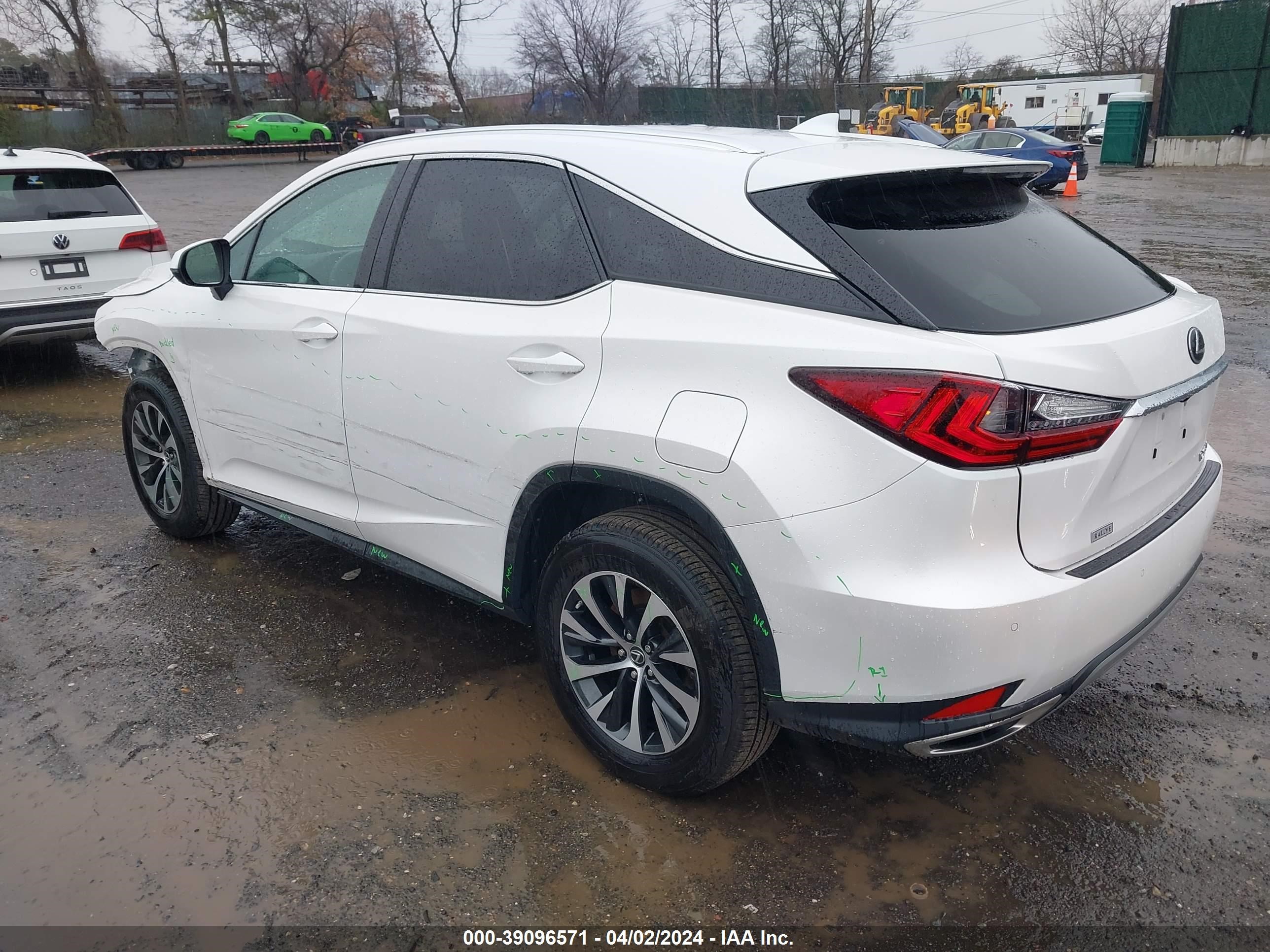 Photo 2 VIN: 2T2HZMDA7LC243250 - LEXUS RX 