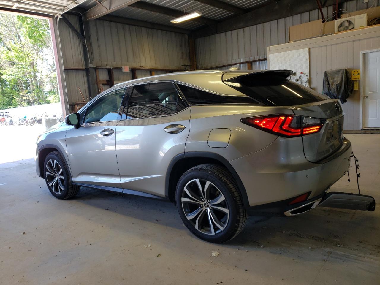 Photo 1 VIN: 2T2HZMDA7MC281272 - LEXUS RX 