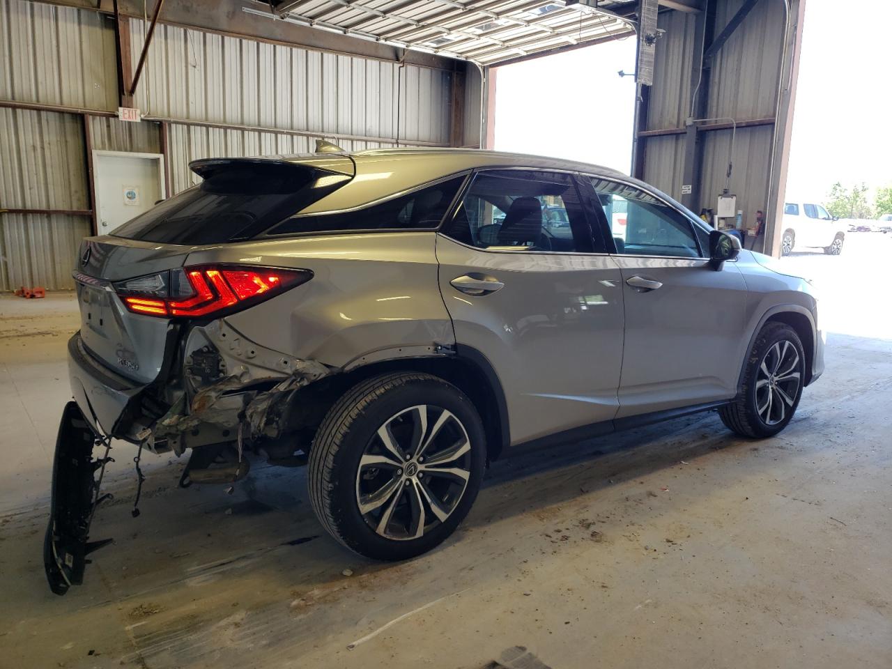 Photo 2 VIN: 2T2HZMDA7MC281272 - LEXUS RX 