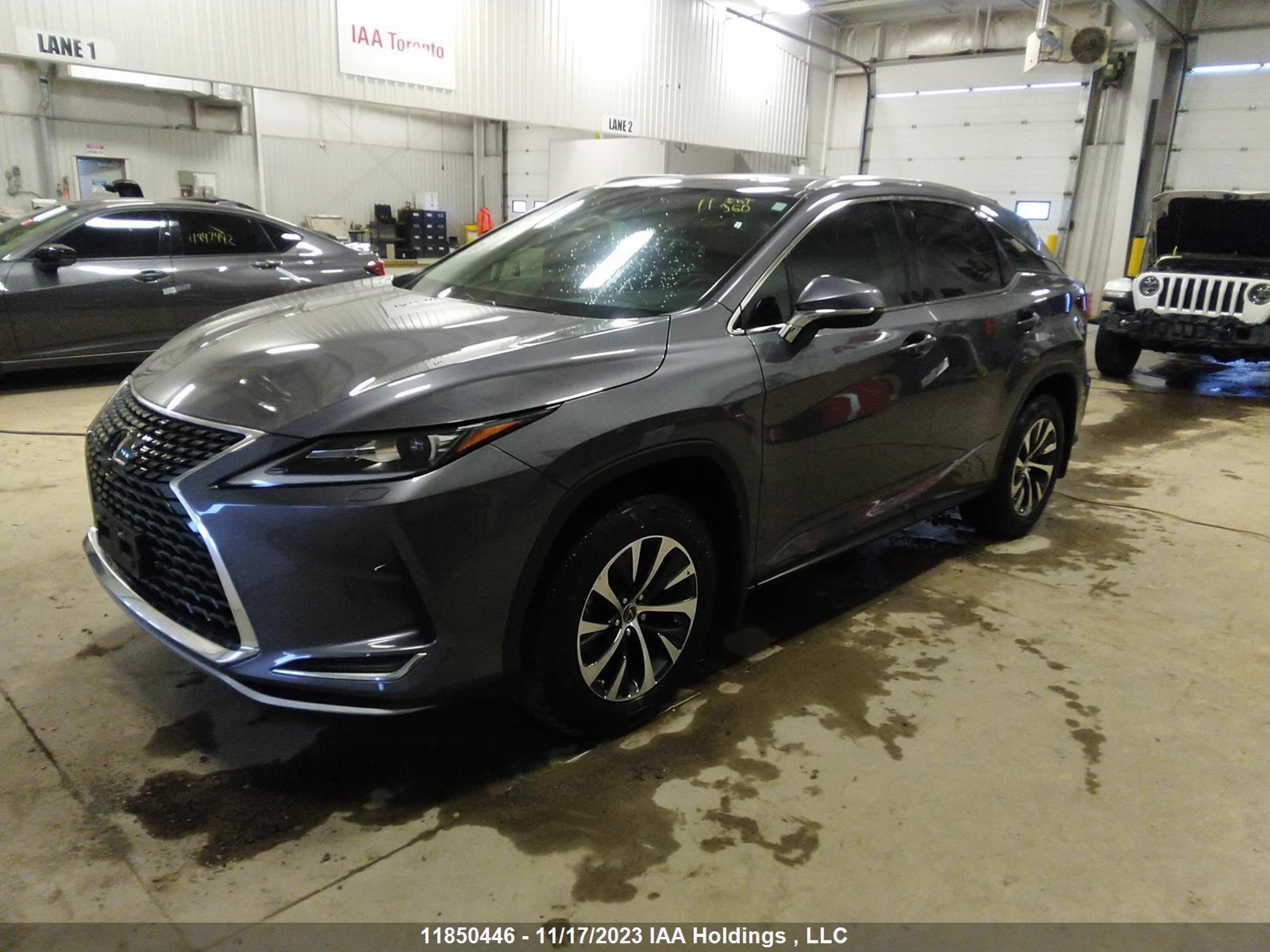 Photo 1 VIN: 2T2HZMDA8NC318721 - LEXUS RX 