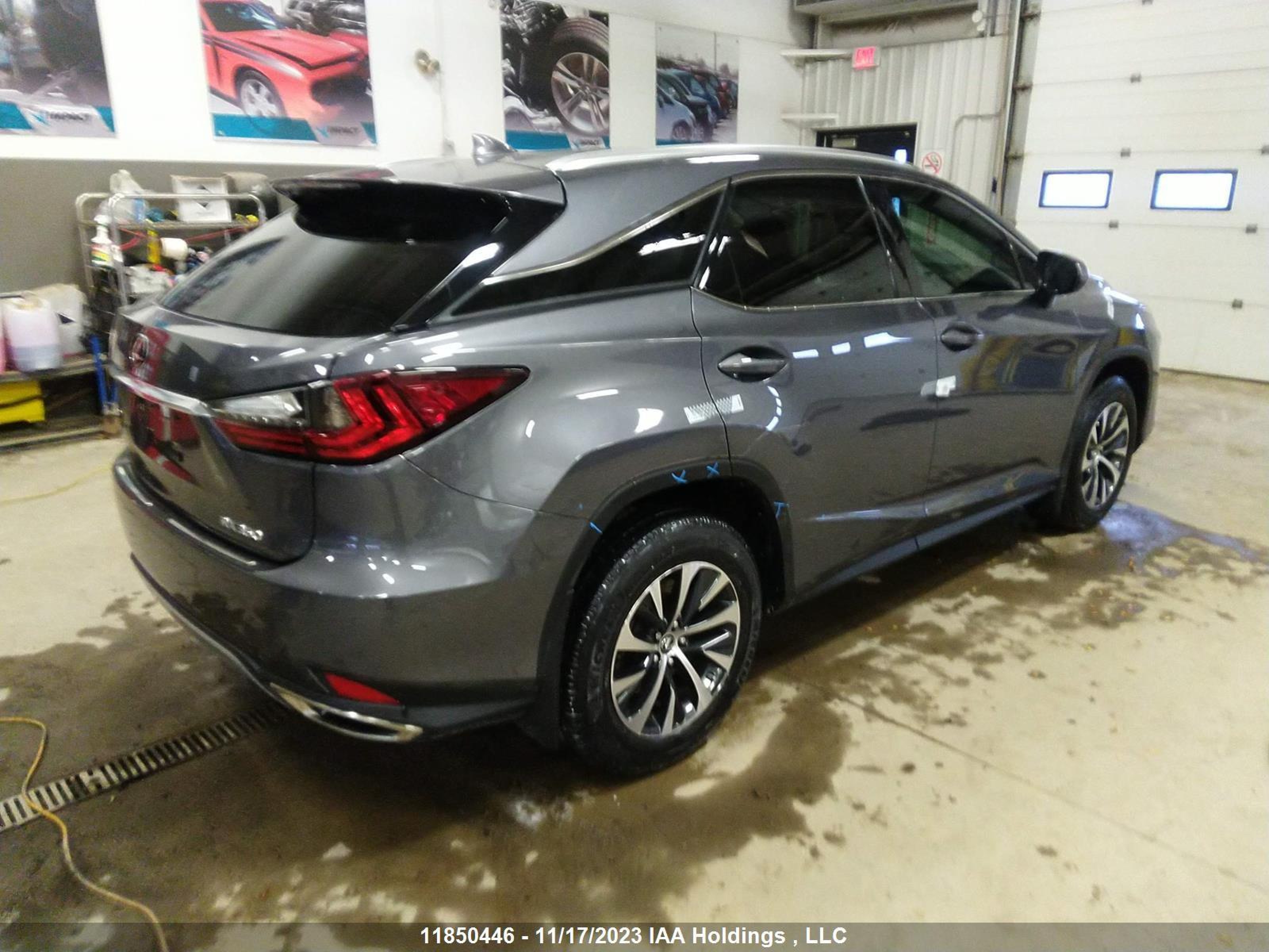 Photo 3 VIN: 2T2HZMDA8NC318721 - LEXUS RX 