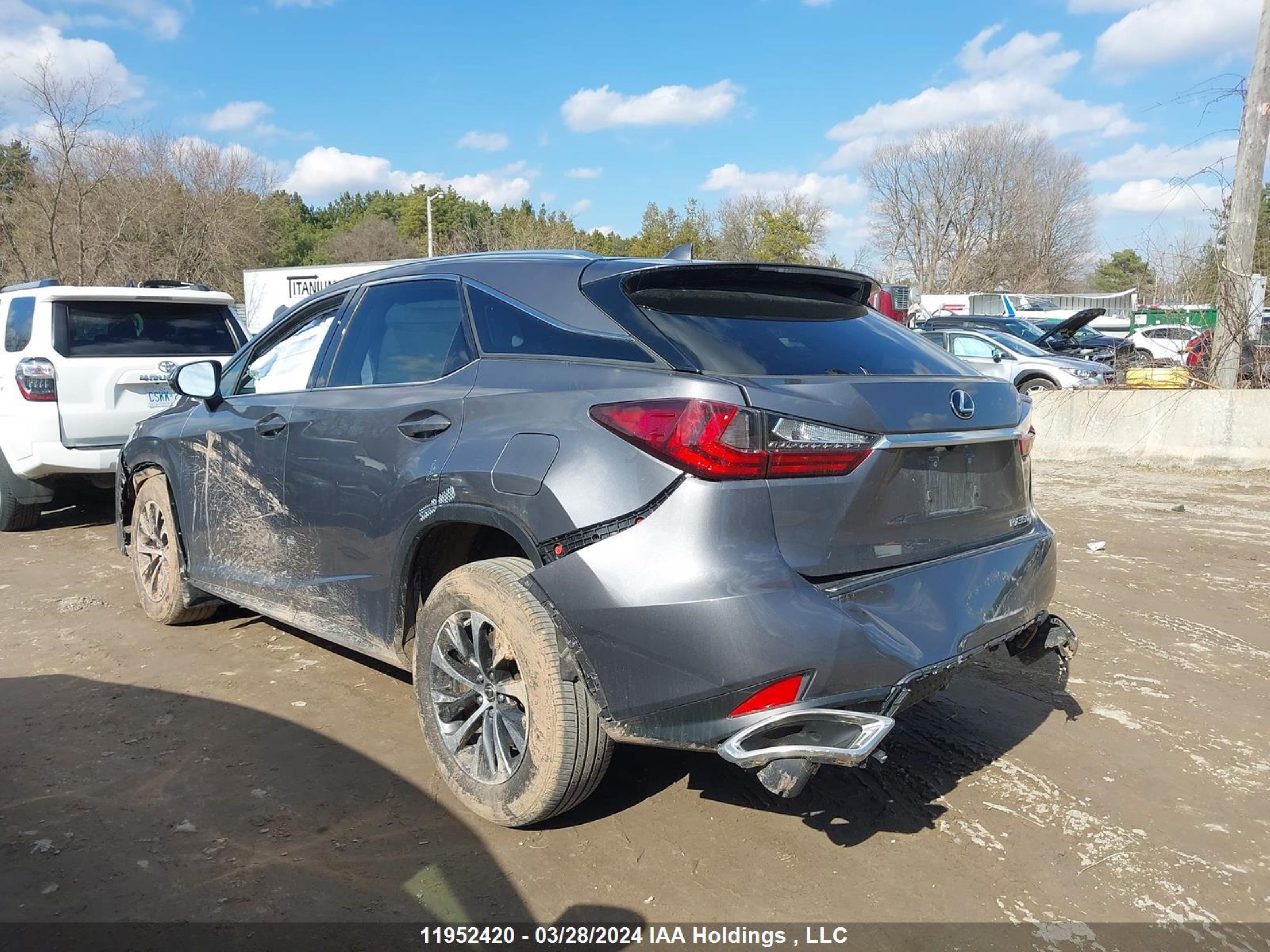 Photo 2 VIN: 2T2HZMDA8NC323059 - LEXUS RX 