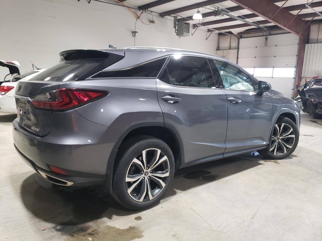 Photo 2 VIN: 2T2HZMDA9NC339626 - LEXUS RX 