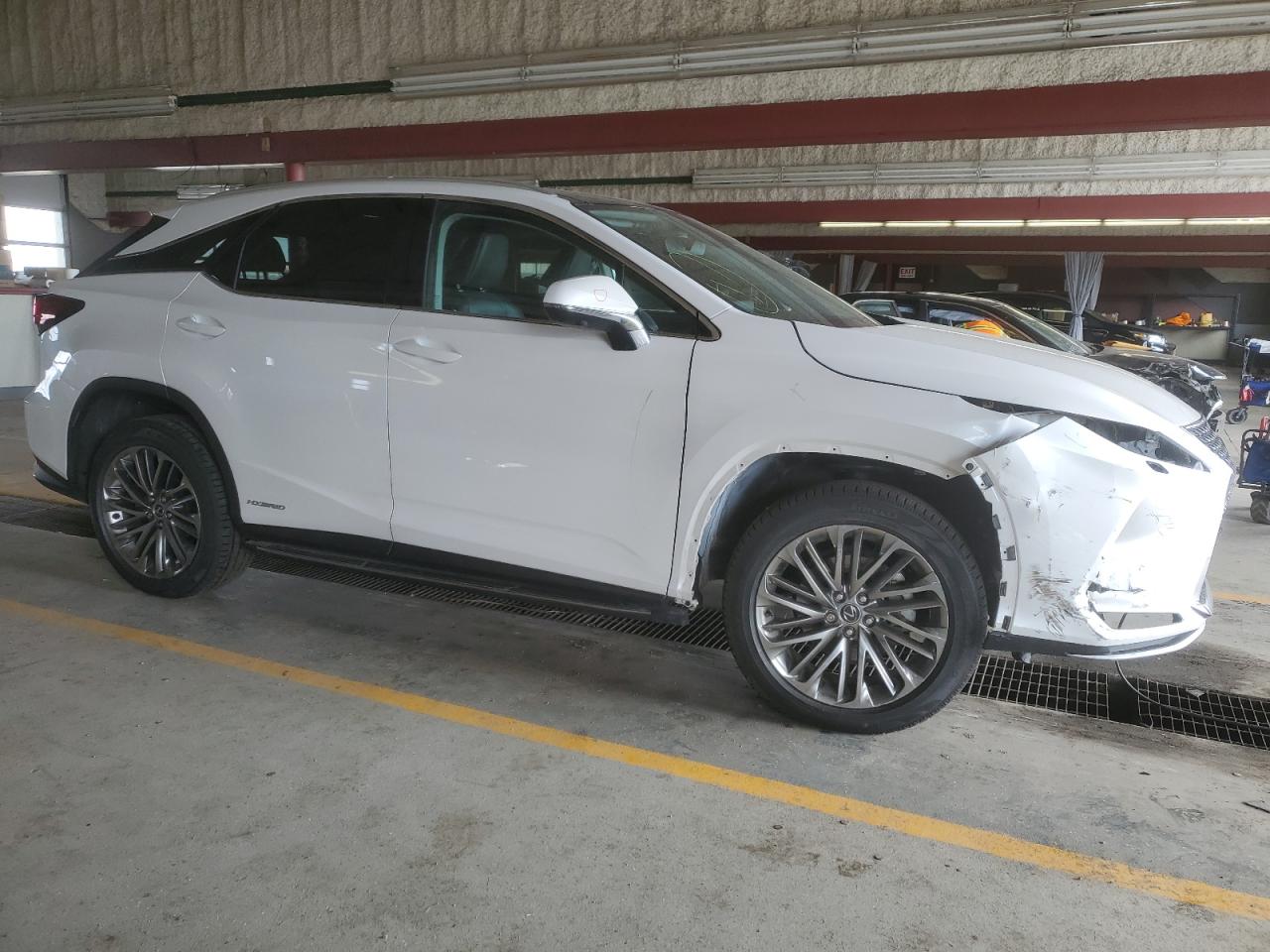 Photo 3 VIN: 2T2JGMDA9NC086248 - LEXUS RX 