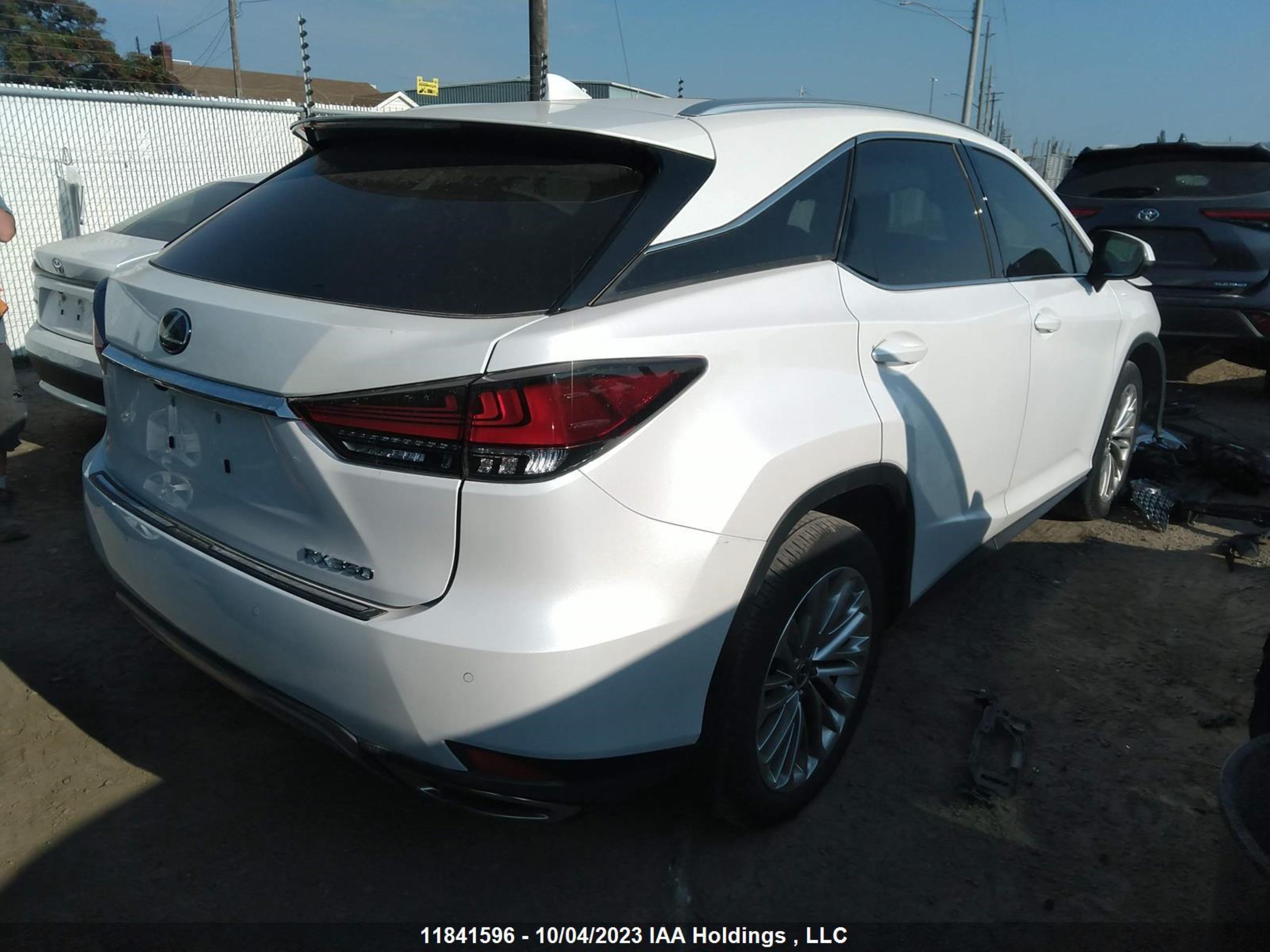 Photo 3 VIN: 2T2JZMDA1MC274593 - LEXUS RX 