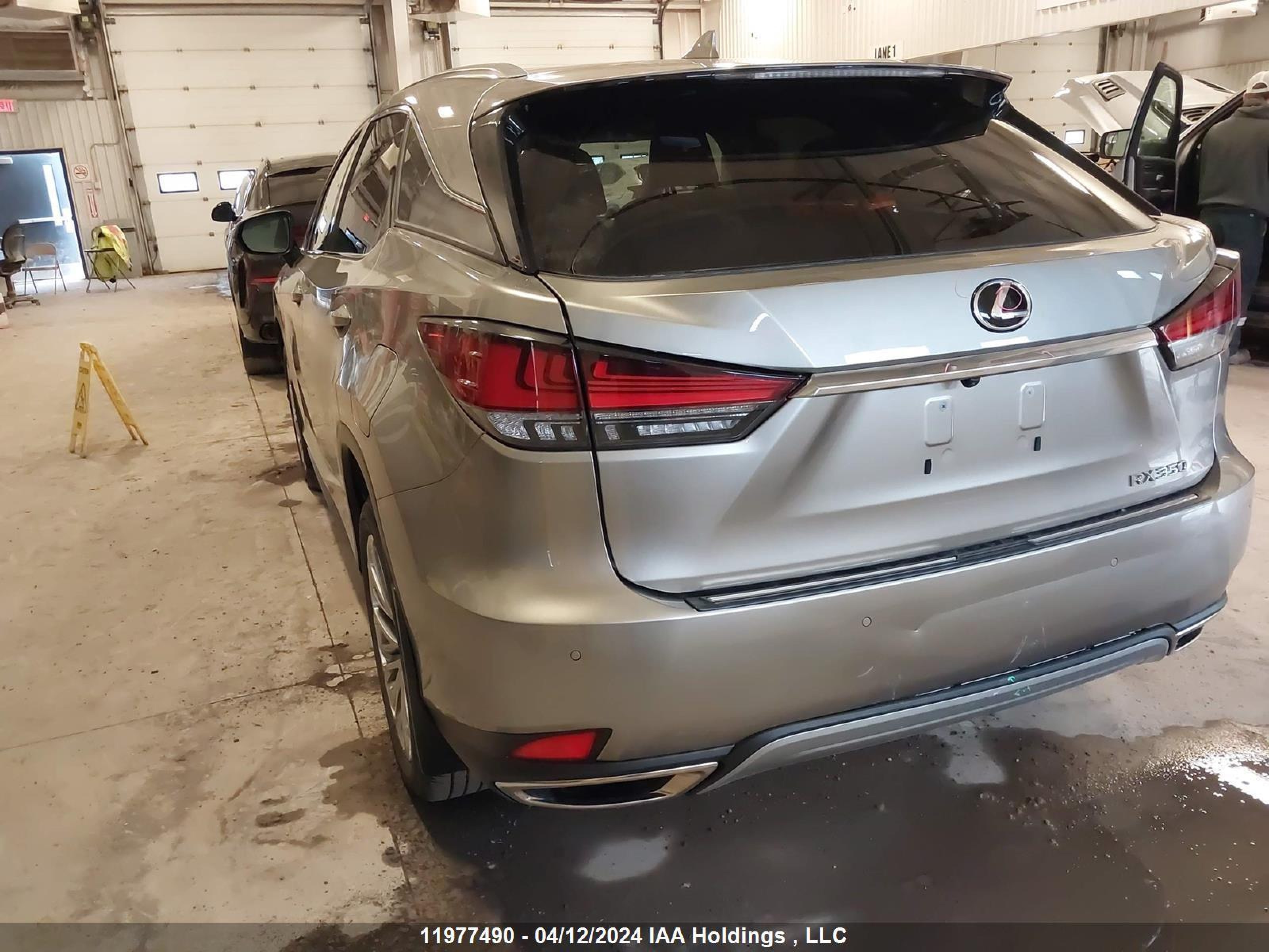 Photo 2 VIN: 2T2JZMDA1MC276439 - LEXUS RX 