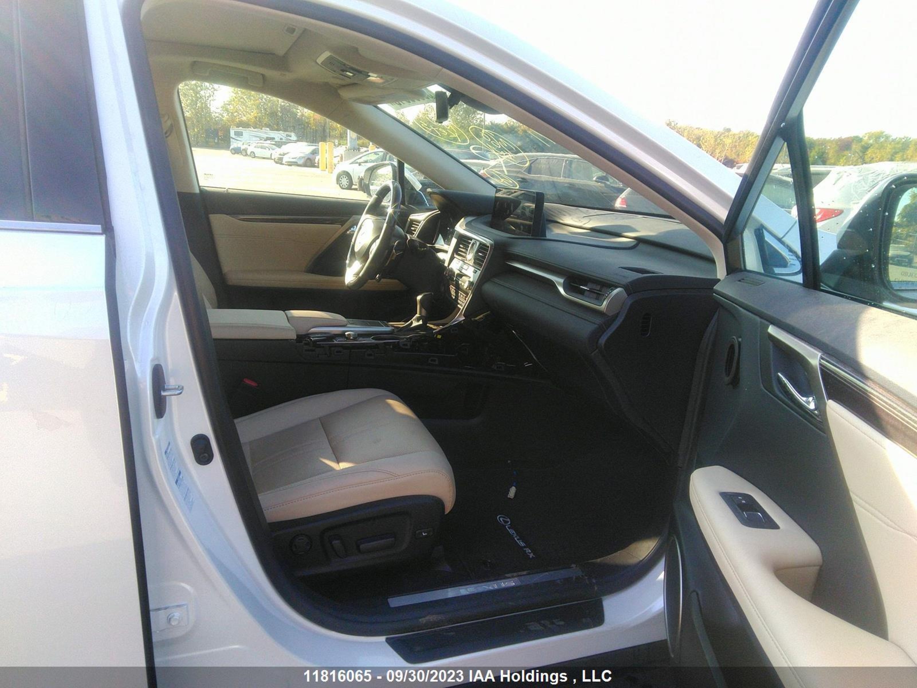 Photo 4 VIN: 2T2JZMDA5NC313641 - LEXUS RX 